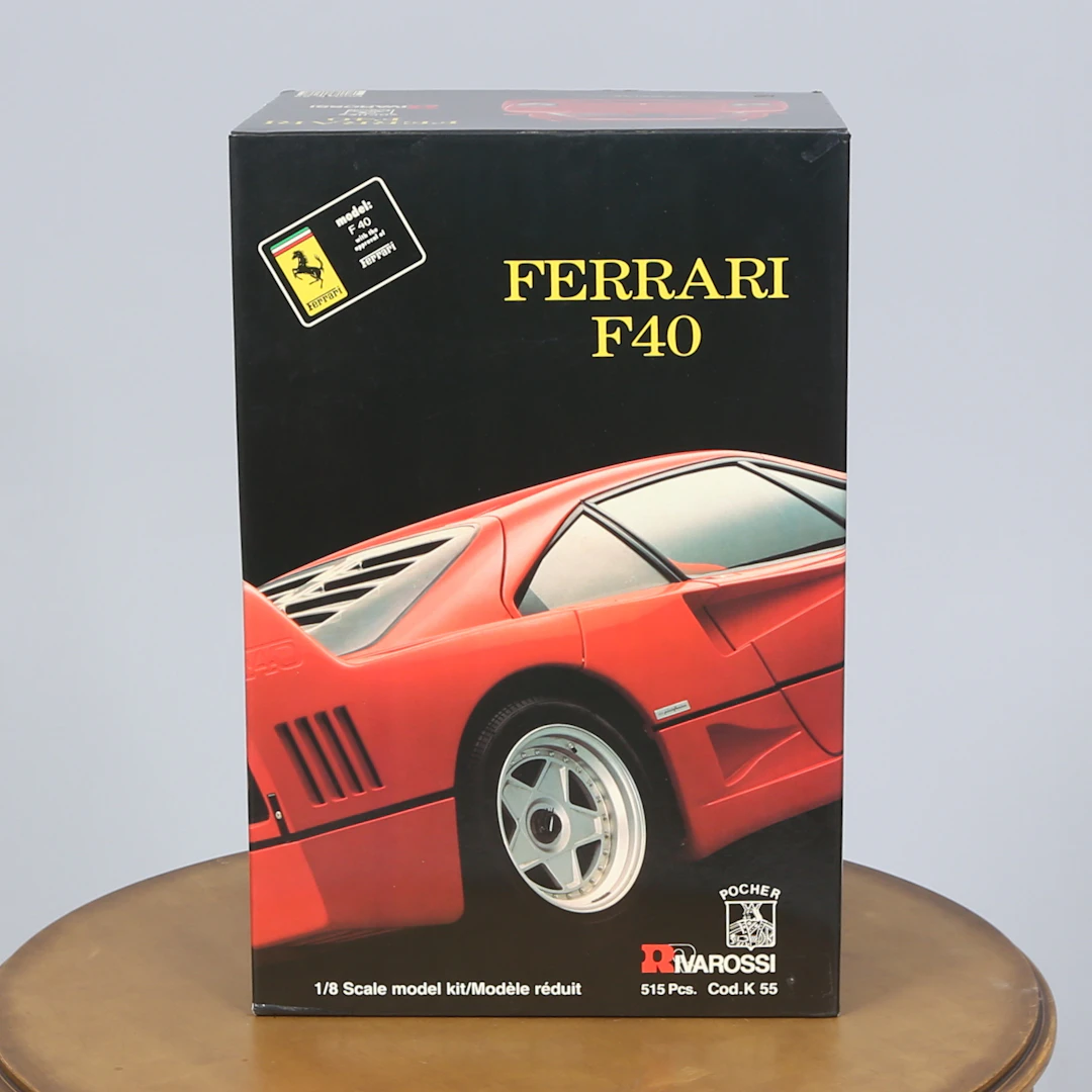 MODELLBIL, FERRARI F40, POCHER, RIVAROSSI, SKALA 1:8.