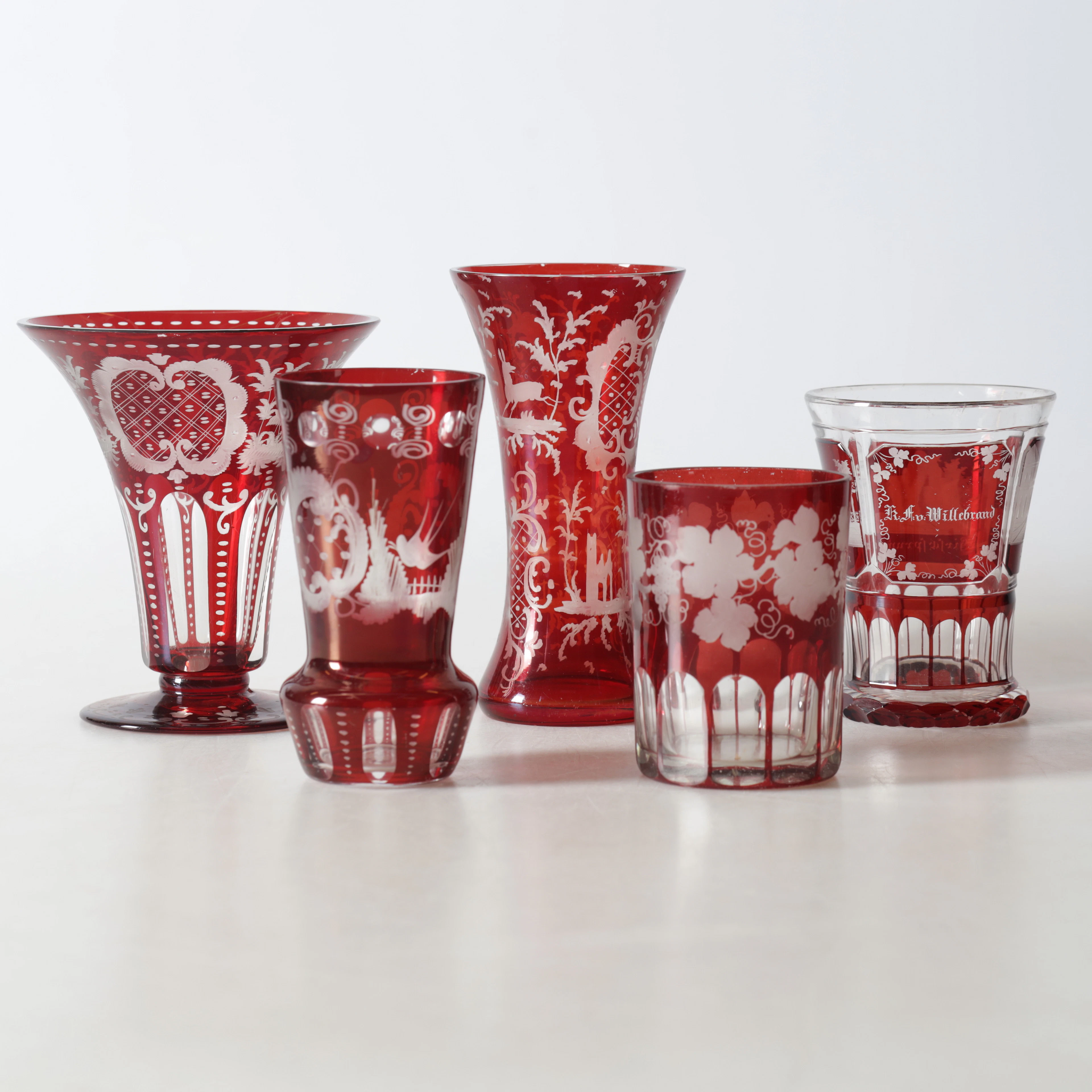 VASER, samt glas, 5 delar, Böhmen, 1900-tal.