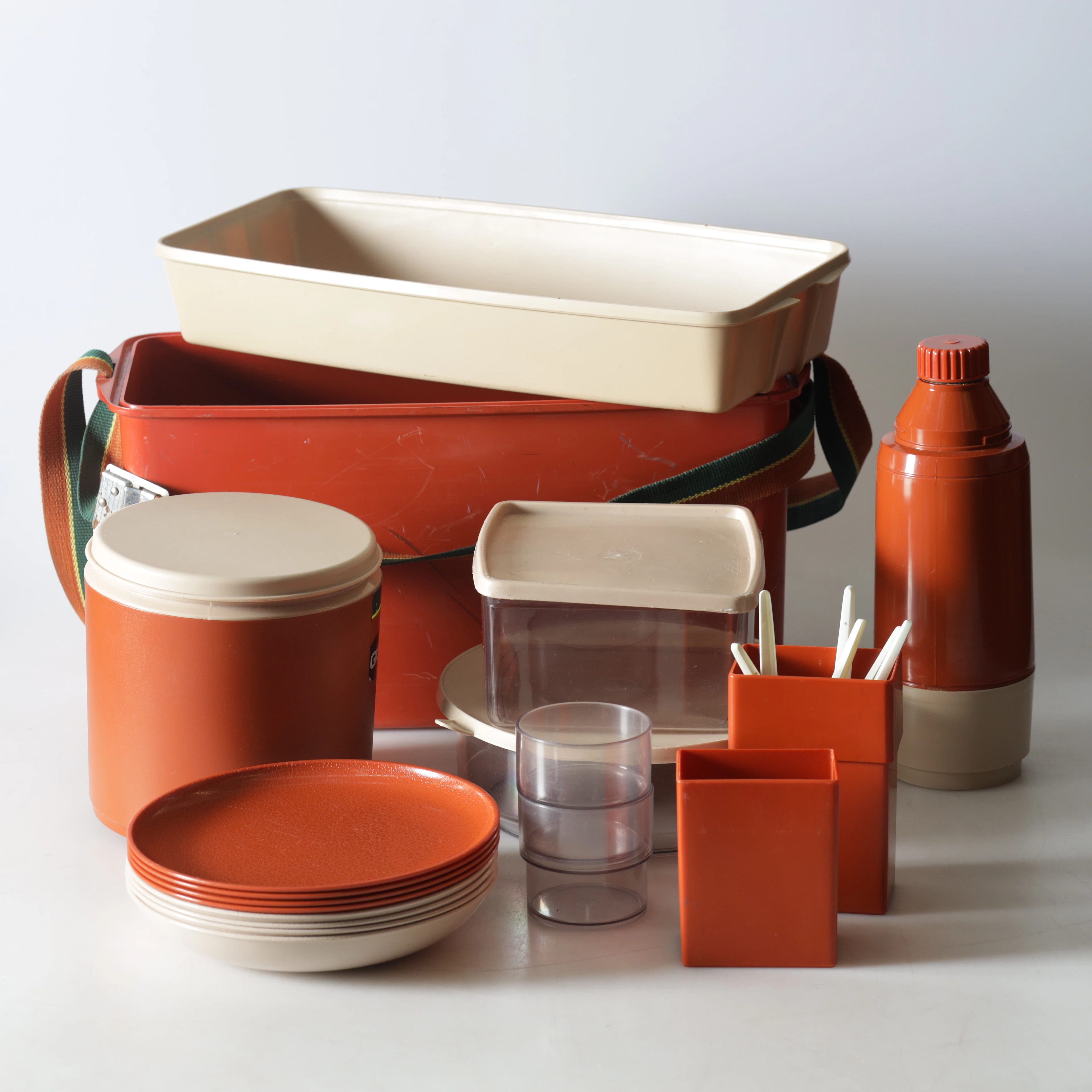PICKNICK SET, plast, "SafariPicnic 4", Italien, 1900-tal.
