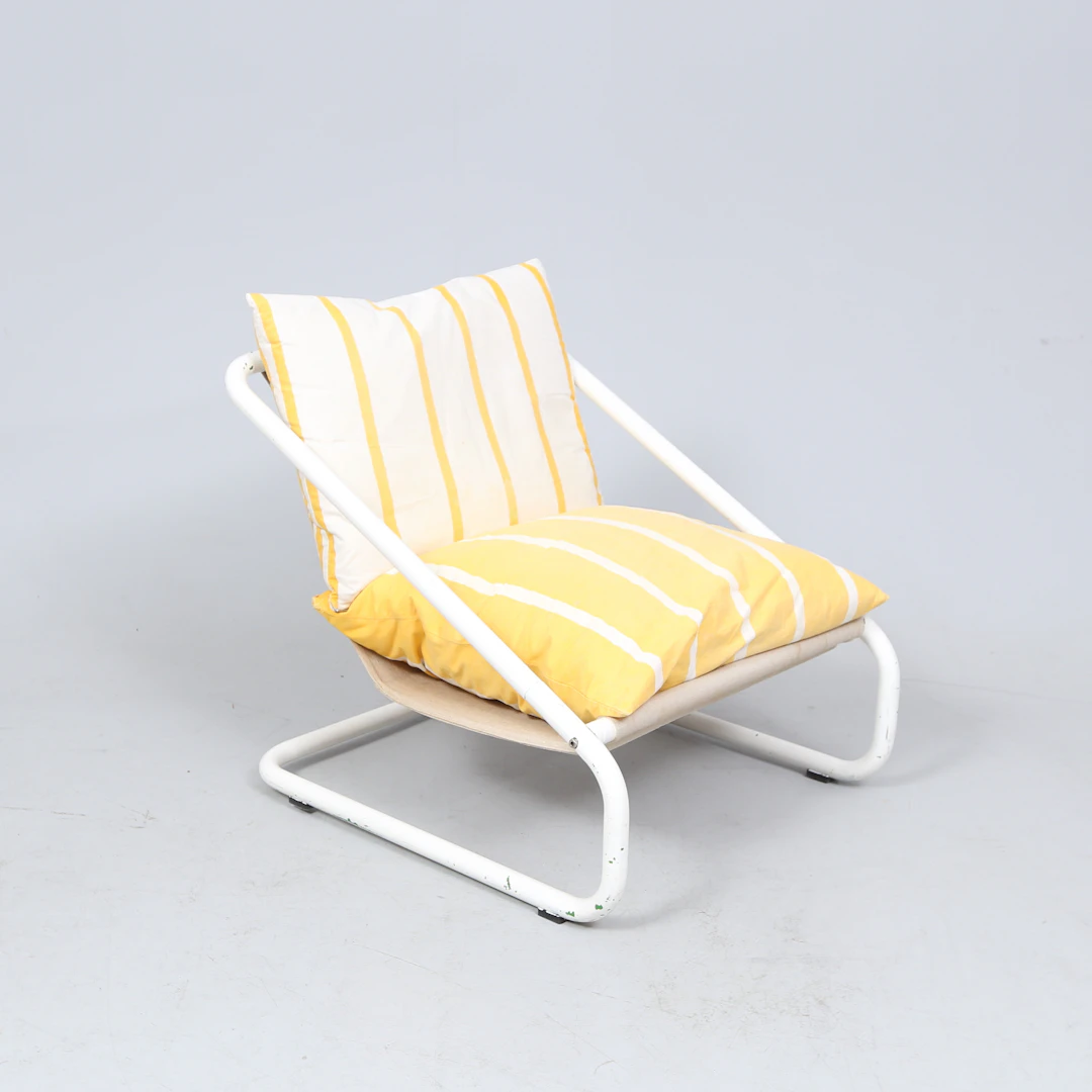 CHARLOTTE RUDE & HJÖRDIS OLSSON-UNE. Fåtölj, "GOGO/HEJ/SVEJS", IKEA, 1980-tal.