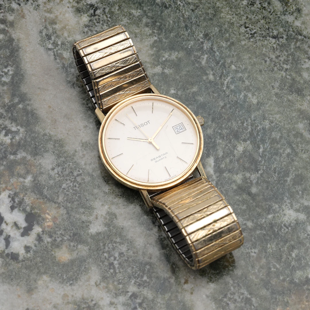 ARMBANDSUR, 14K, Tissot Seastar.