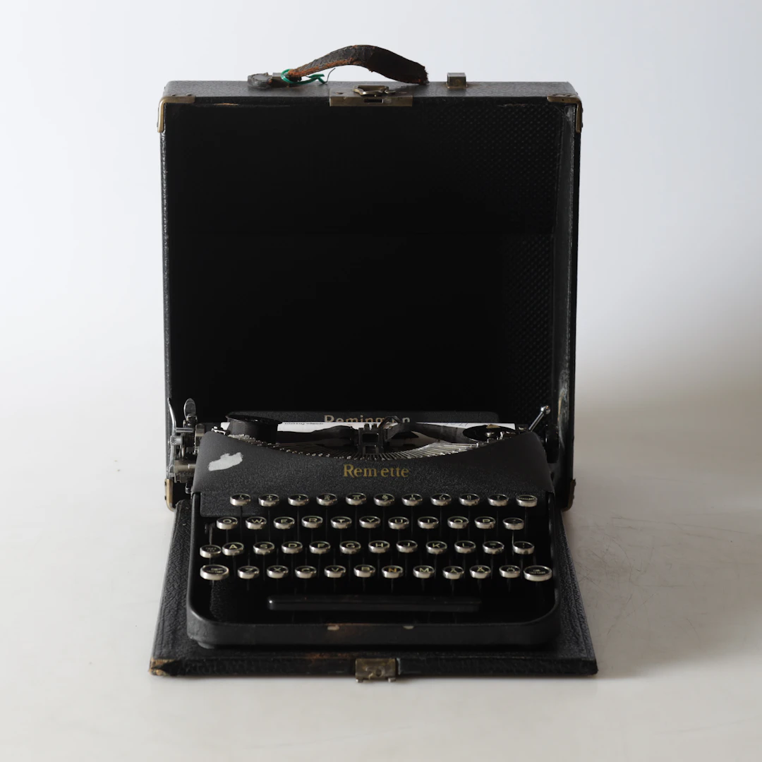 SKRIVMASKIN, Remington, Rem-ette, 1900-talets första hälft.