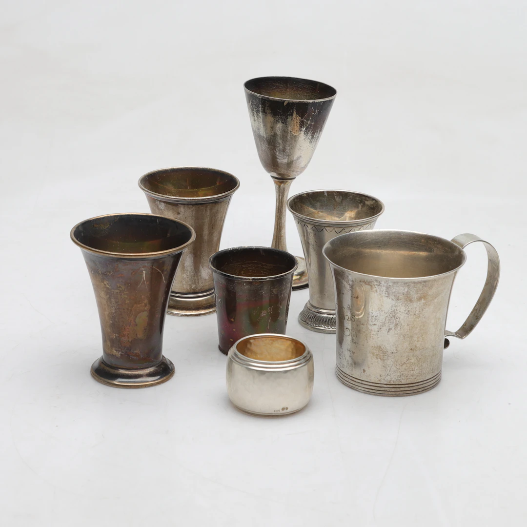 SILVERFÖREMÅL, 7 delar, b.la. Sverige. Totalvikt ca 266 g.