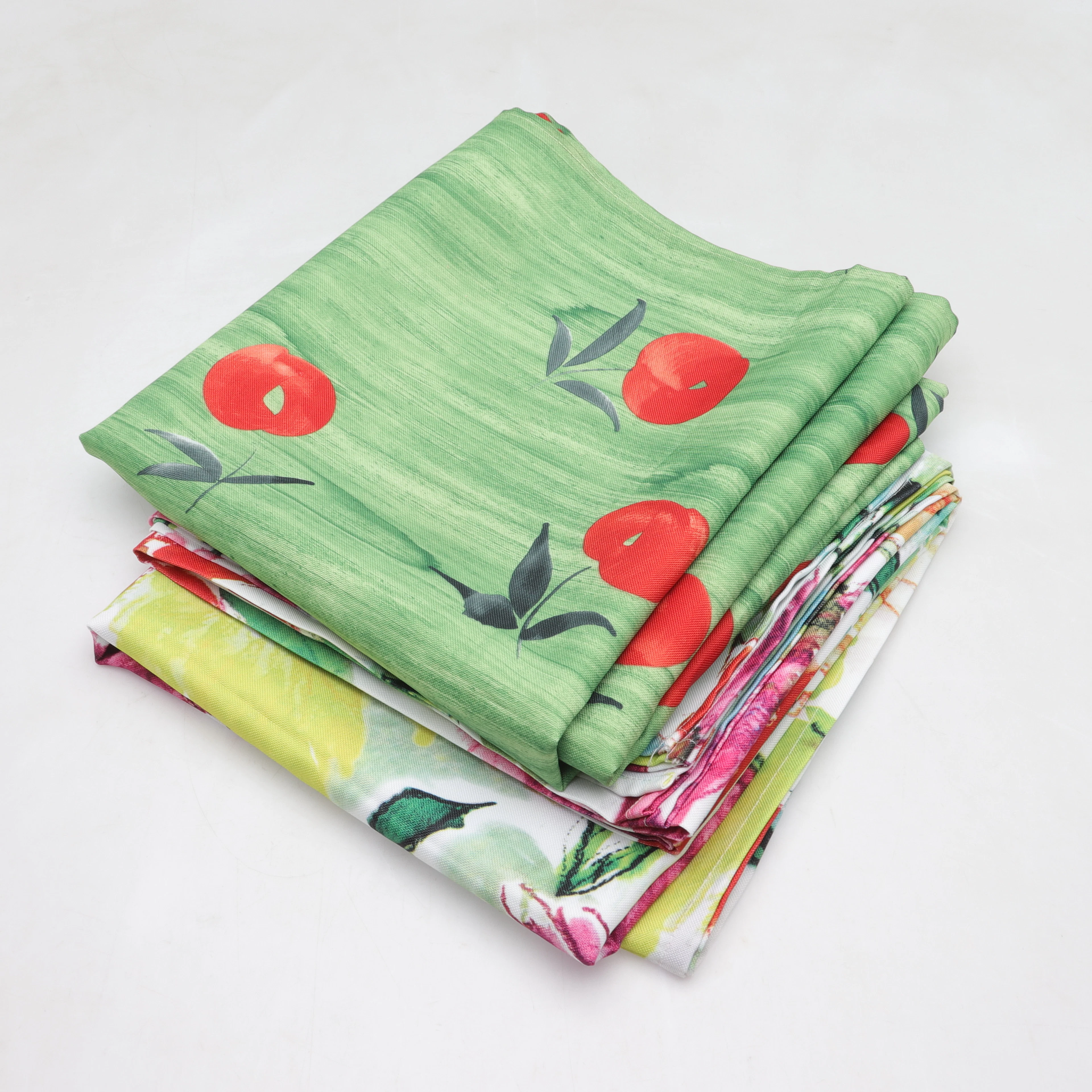 DUKAR, 2 st, polyester, Lena Linderholm 2000-tal.