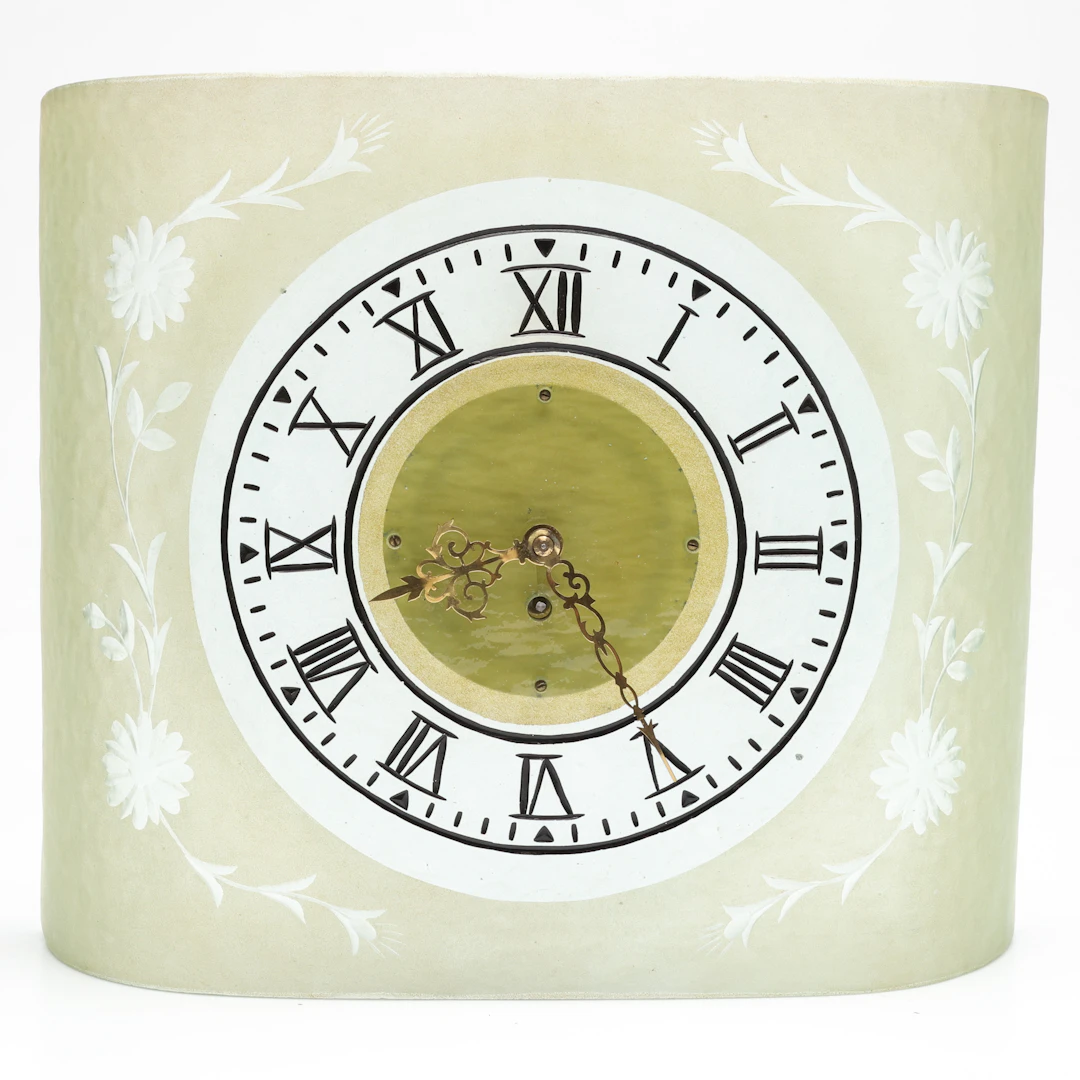 VÄGGUR, etsat råglas, mekaniskt urverk, Art Deco, 1930/40-tal.
