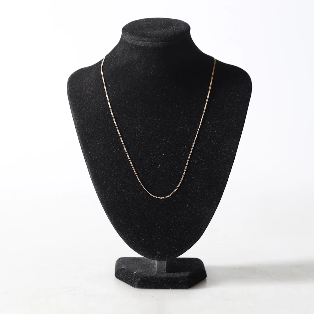 COLLIER, 18K guld, pansarlänk. Totalvikt ca 3,2 gram.