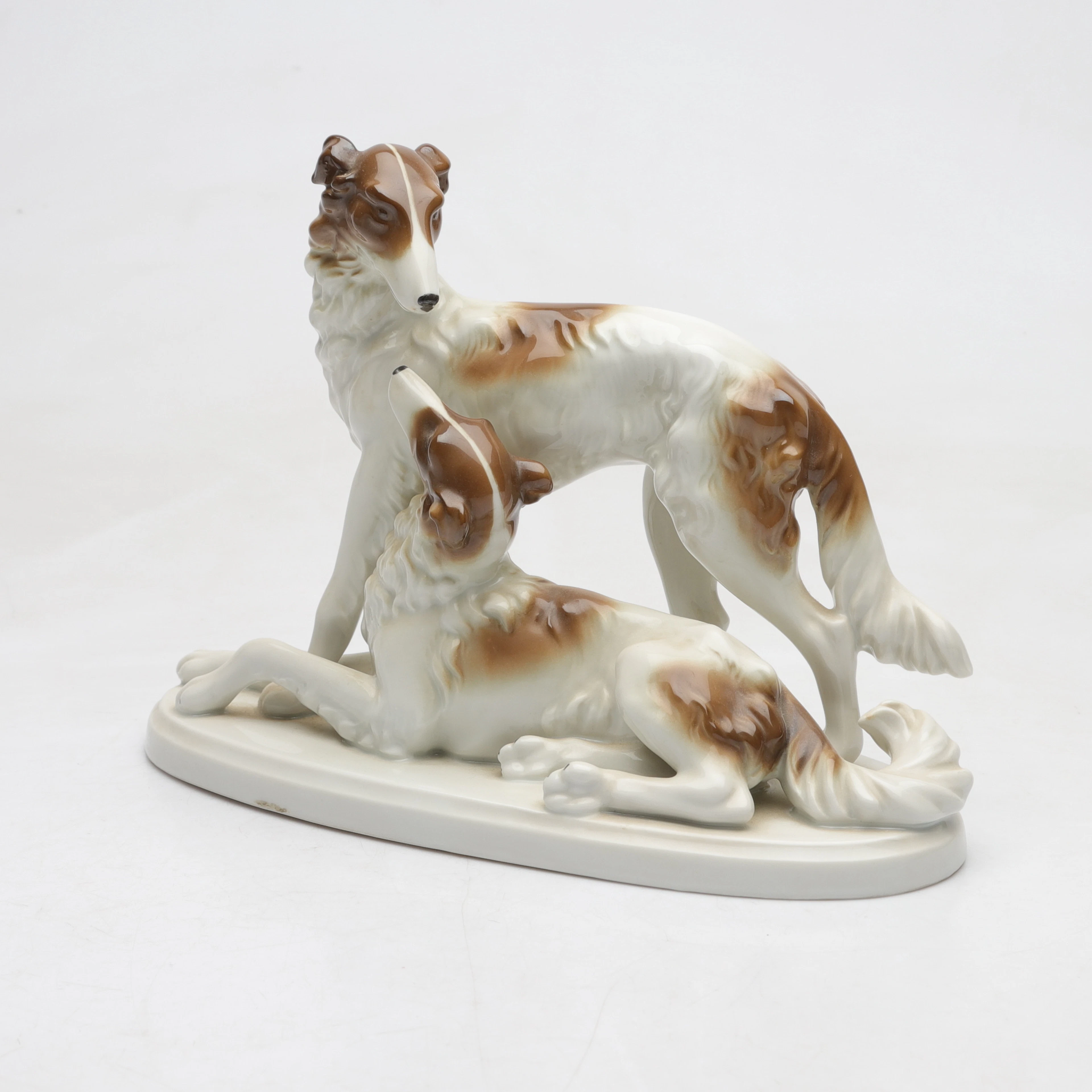 FIGURIN, porslin, Borzoi/Rysk Vinthund, Gerold Porzellan, Bavaria, Tyskland.