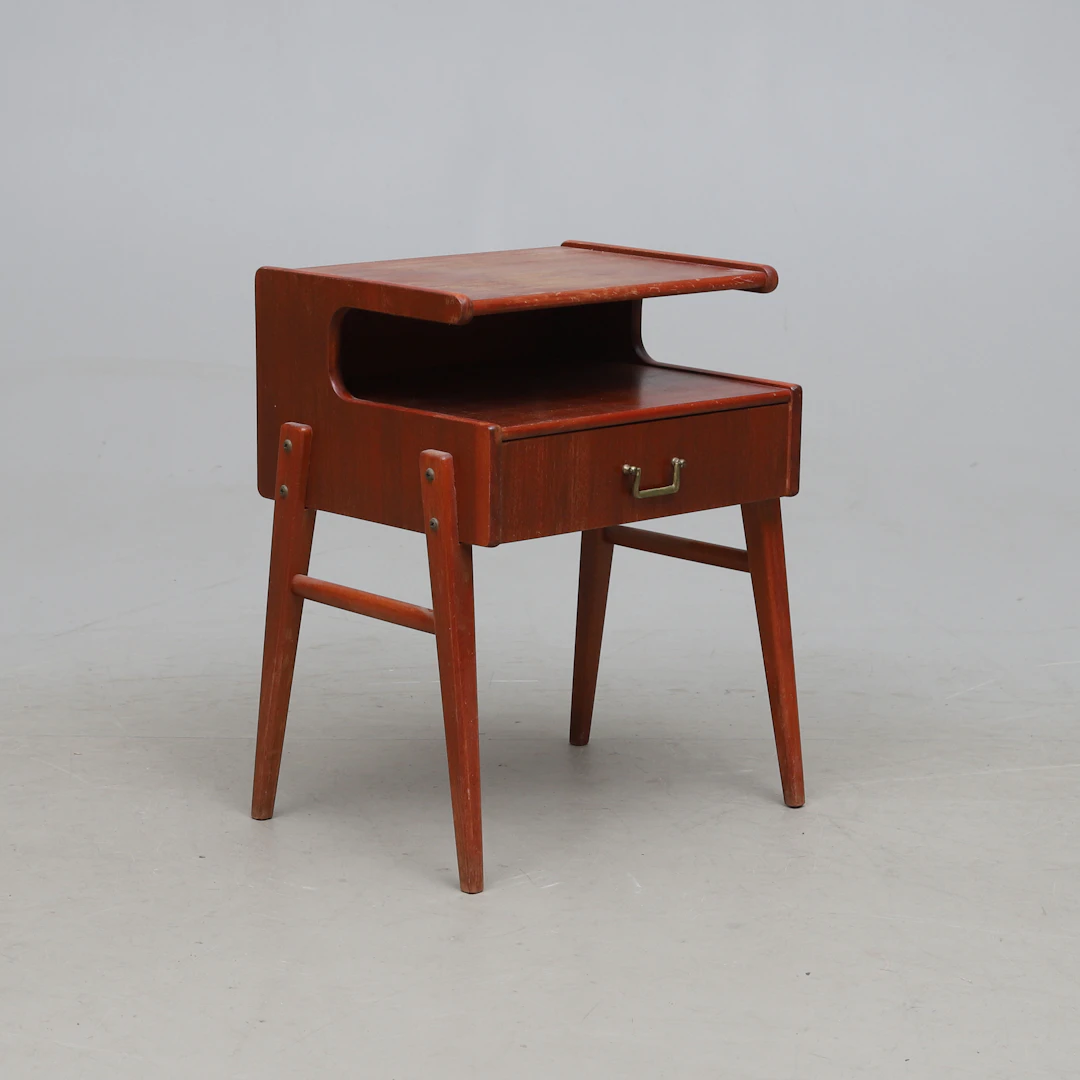 SÄNGBORD, mahogny, 1950-tal.