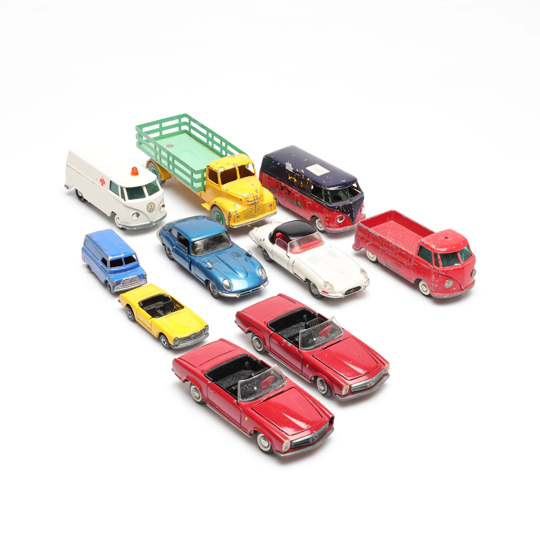 LEKSAKER, bilar, 10 delar, bl.a. Tekno, Dinky Toys.