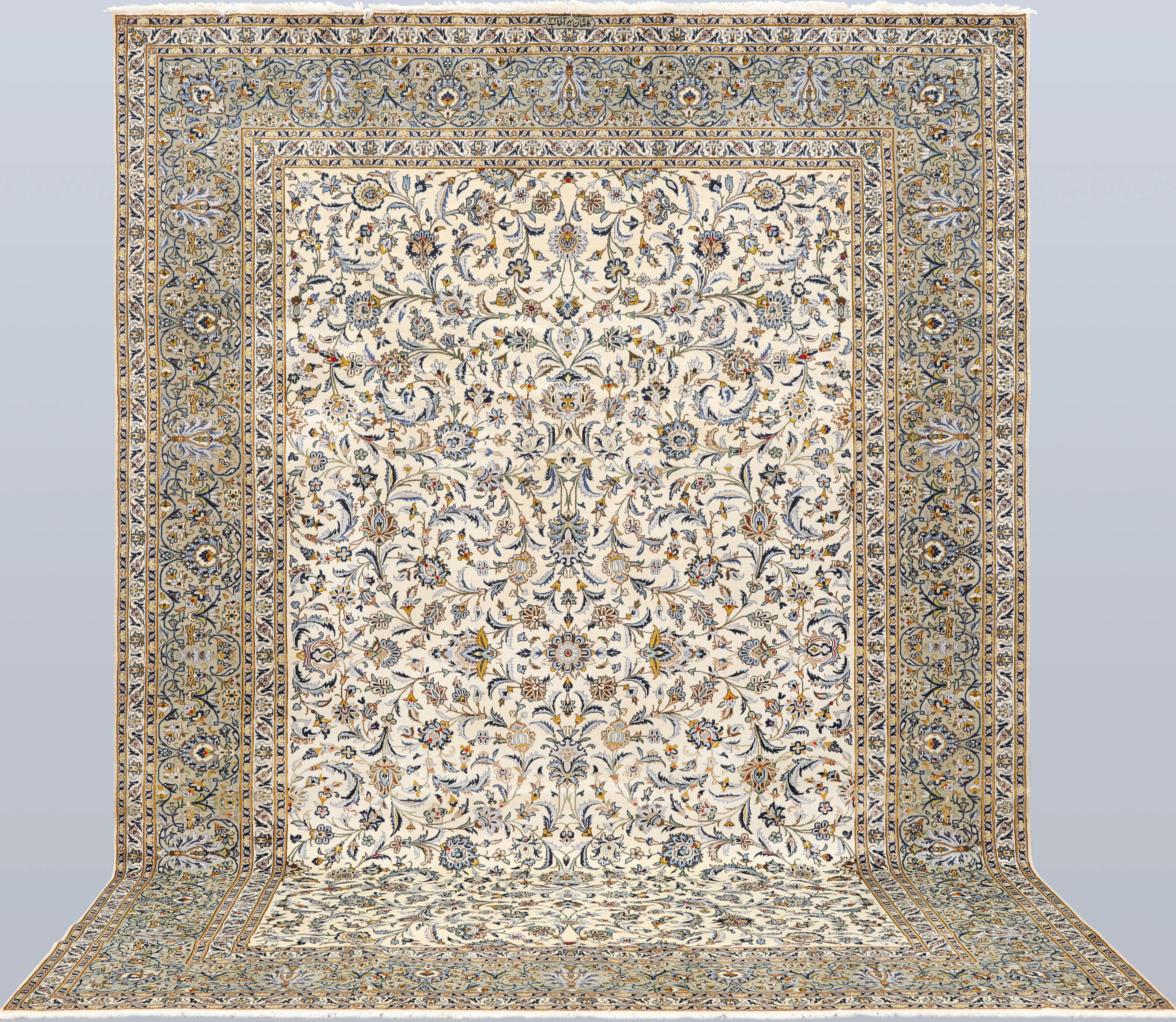 ORIENTMATTA. Ljus Keshan, 390 x 282 cm.