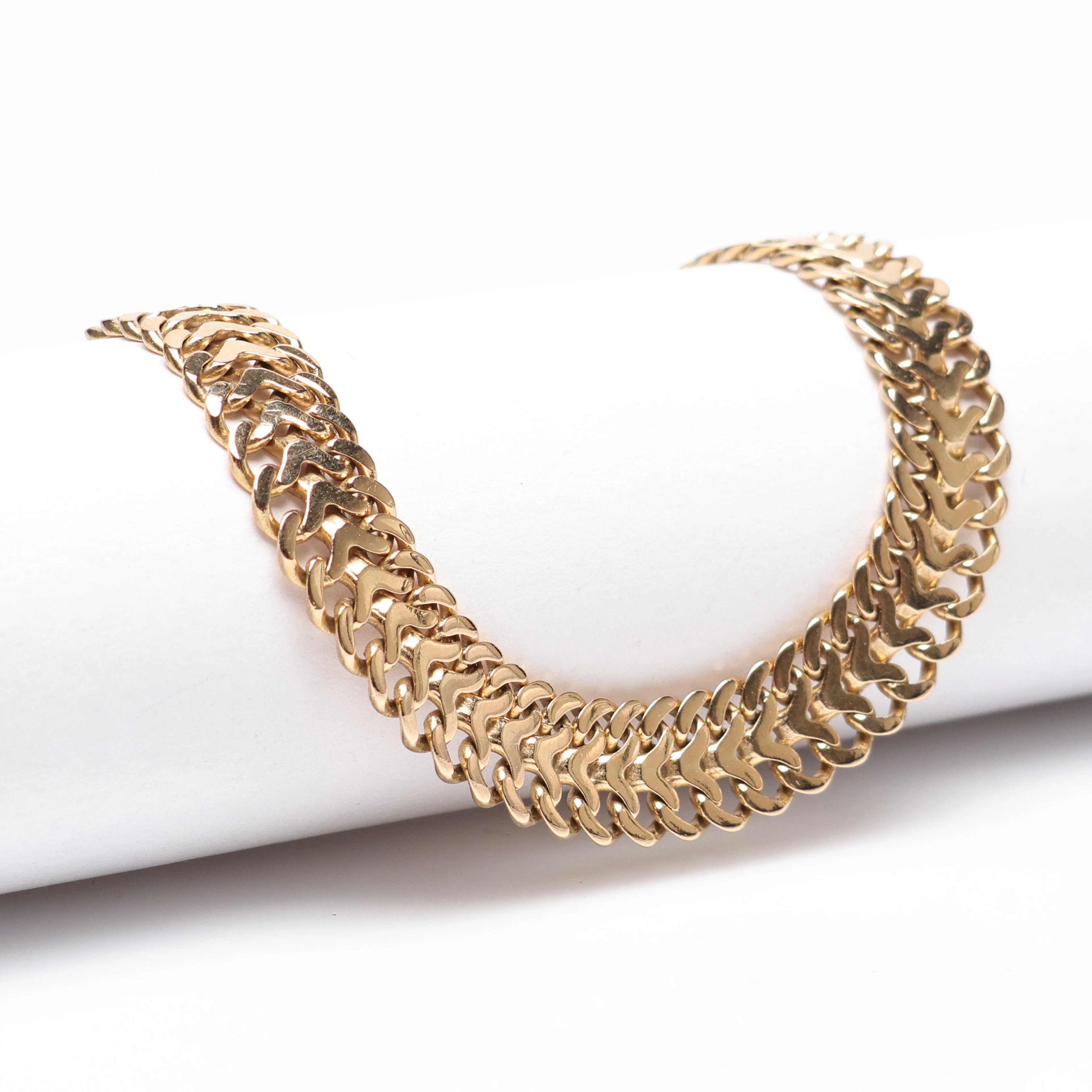 ARMBAND, Fiskben, 18K, Guld, vikt cirka 14,5 gram.