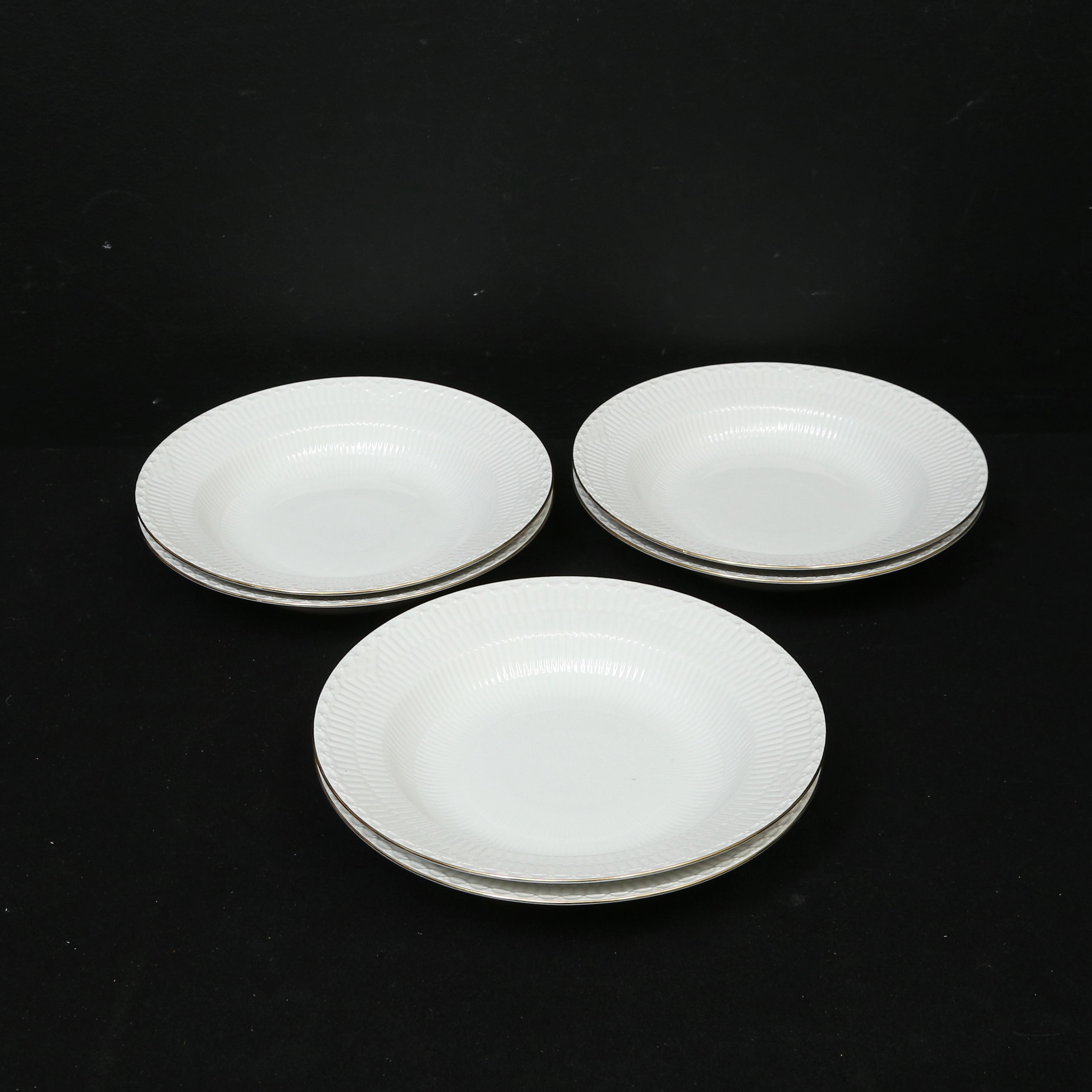 ROYAL COPENHAGEN, Mattallrikar, 6 st, "White Fluted Half Lace".