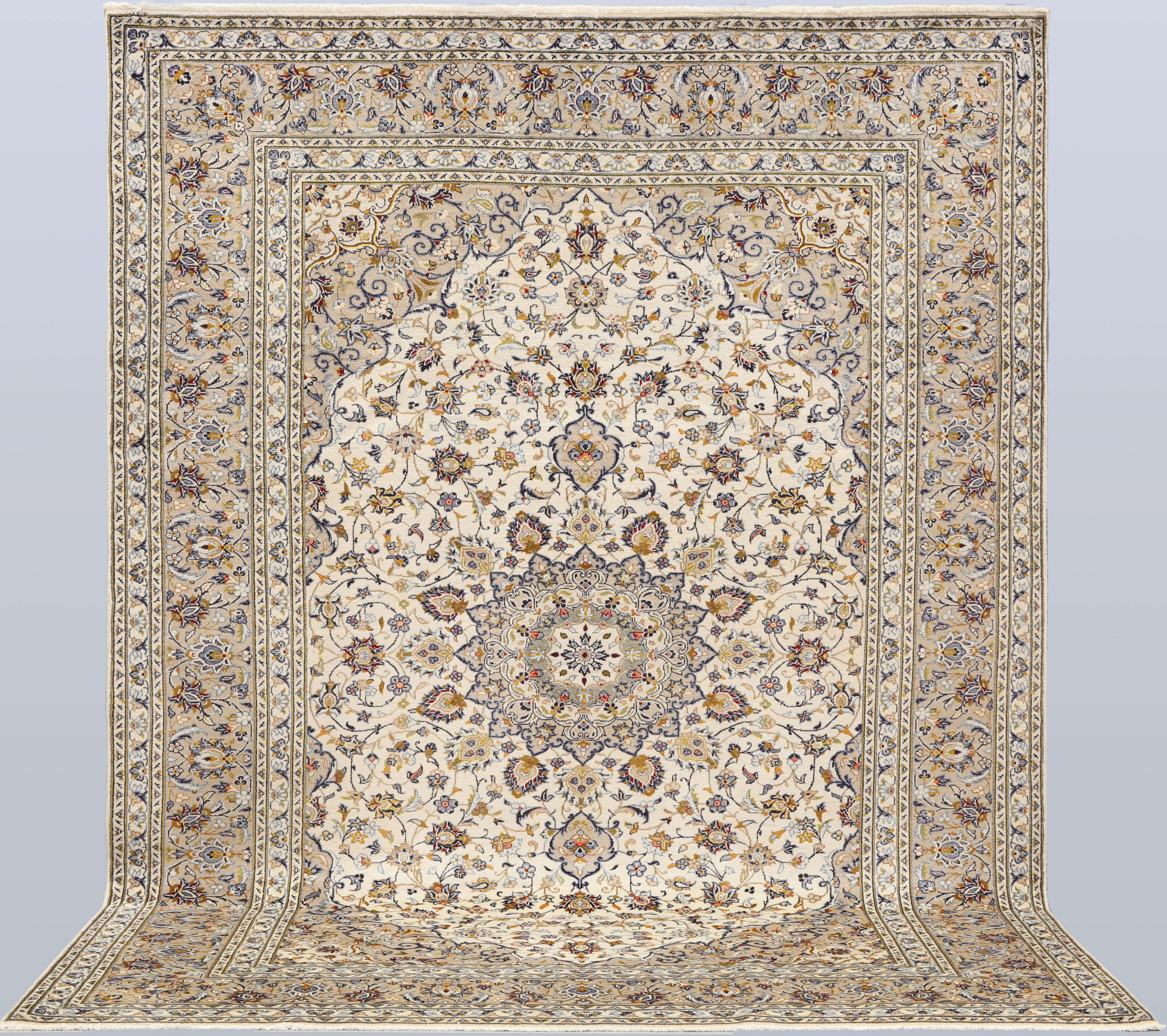 ORIENTMATTA. Ljus Keshan, 333 x 202 cm.