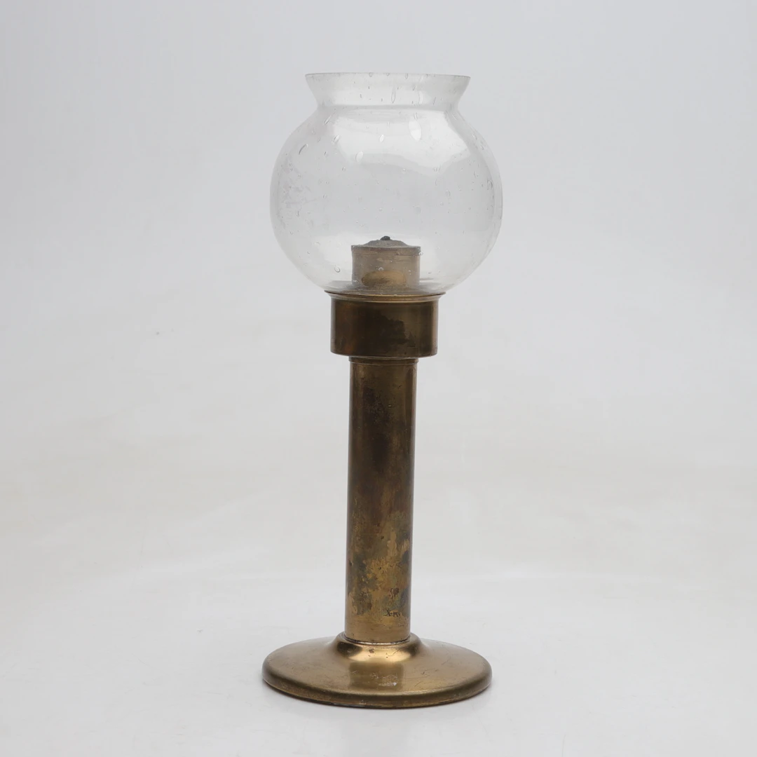 OLJELAMPA, mässing och glas, modell 2048, Nordiska kompaniet, 1900-talets