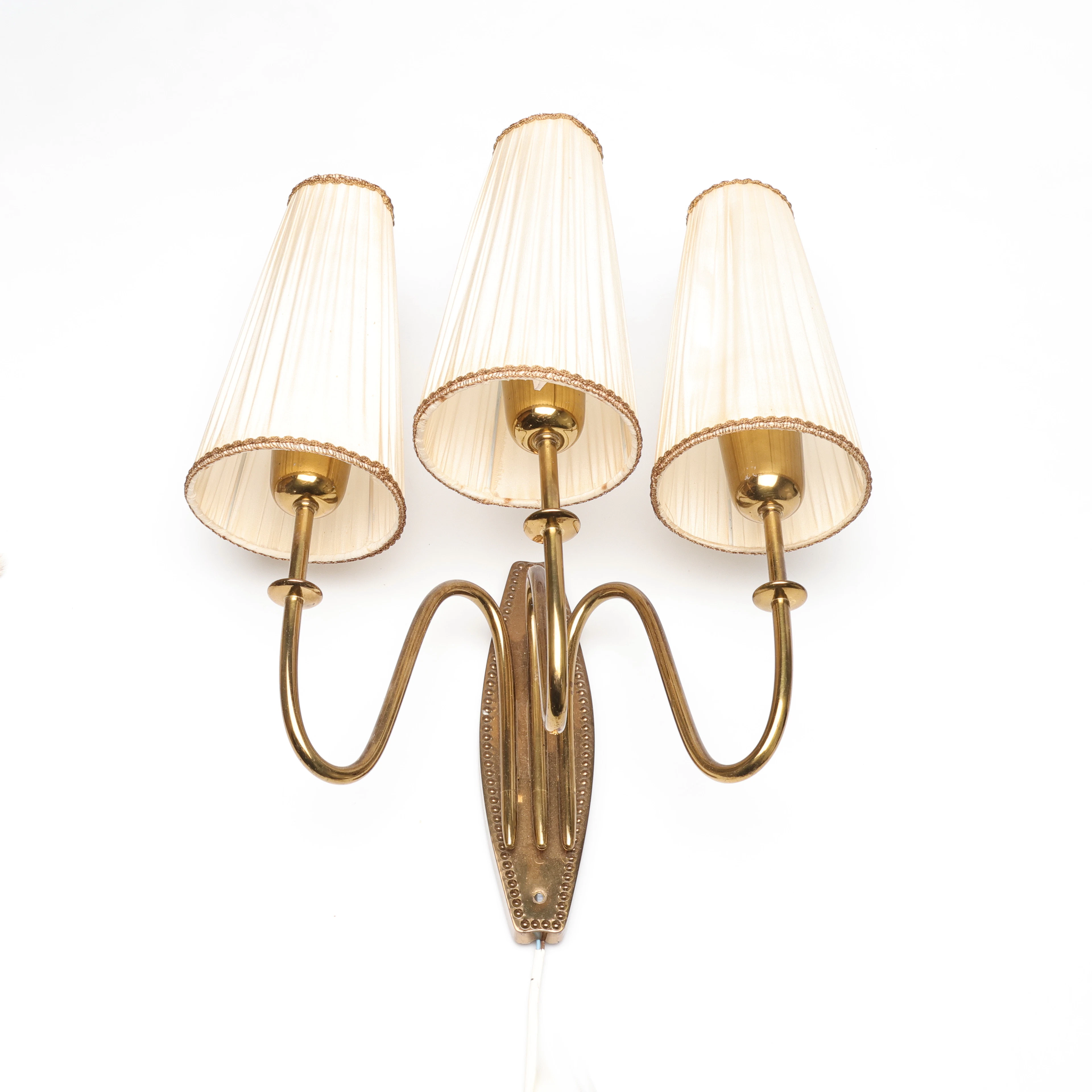 VÄGGLAMPA, 3 ljuspunkter, mässing 1900-tal.