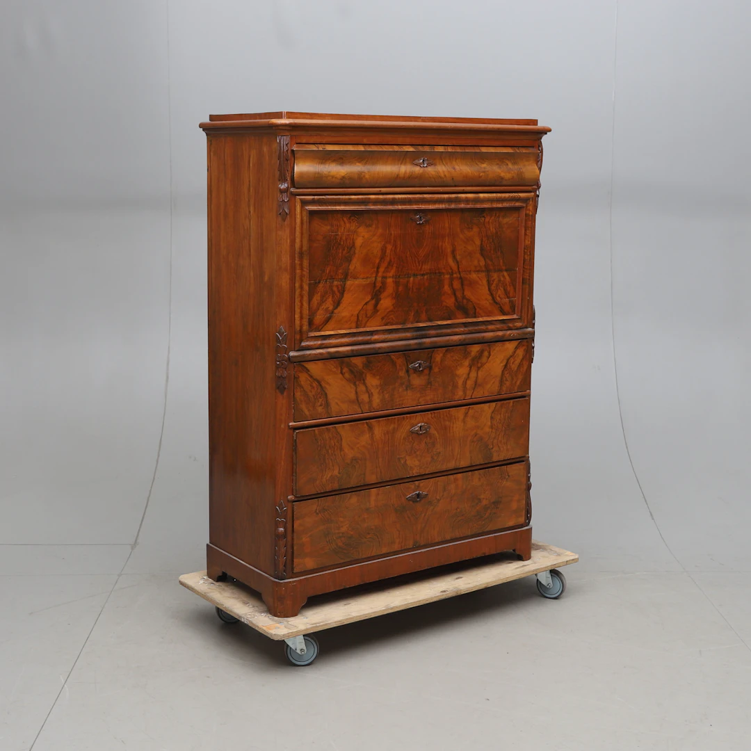 CHIFFONJÉ, 1800-talets slut.