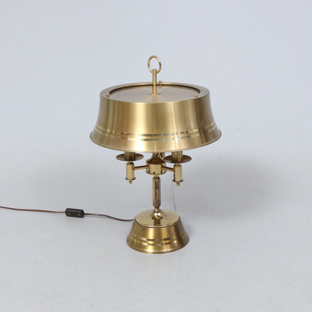BORDSLAMPA, mässing, Nya Öia, 1900-talets andra hälft.