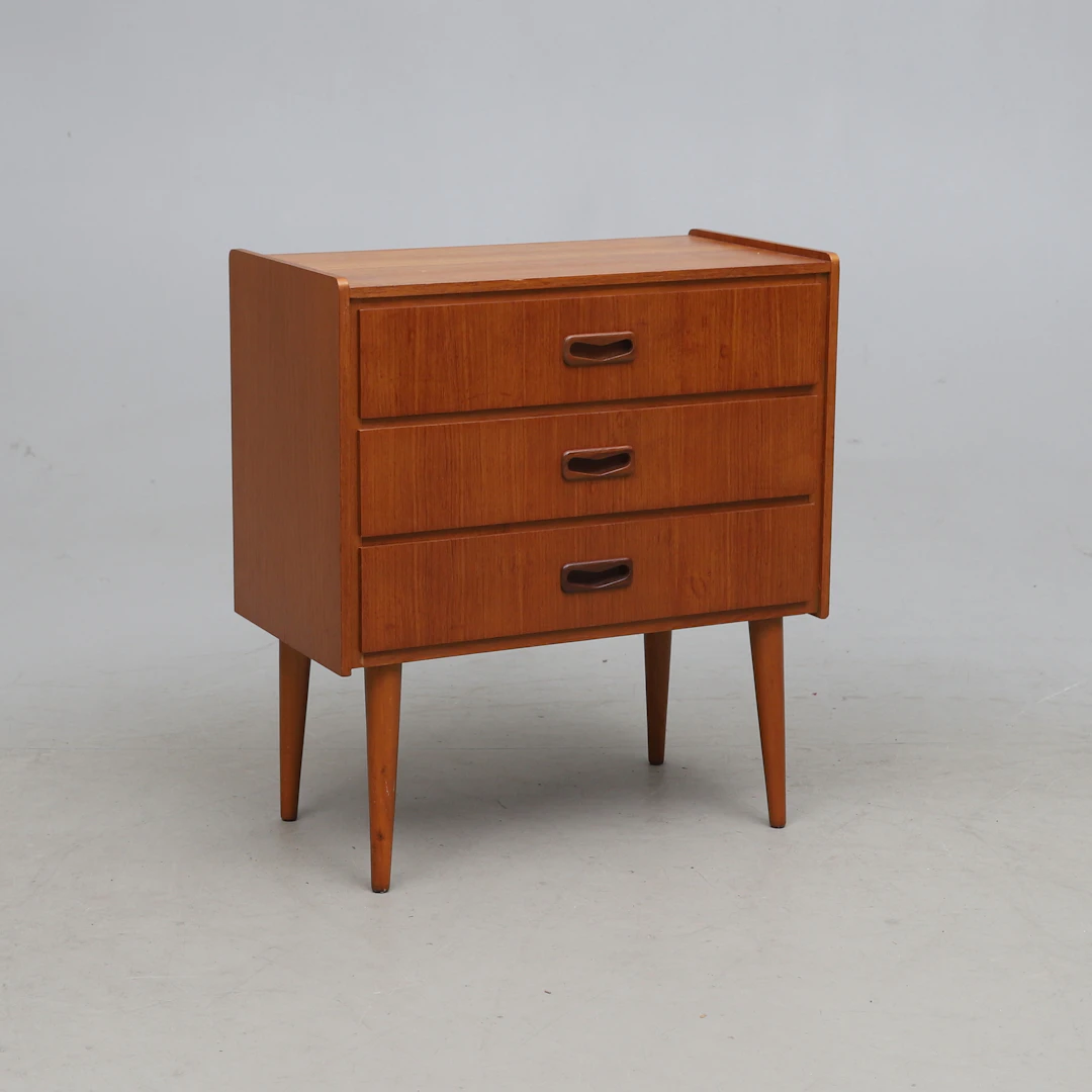 BYRÅ, teak, 1900-talets mitt.