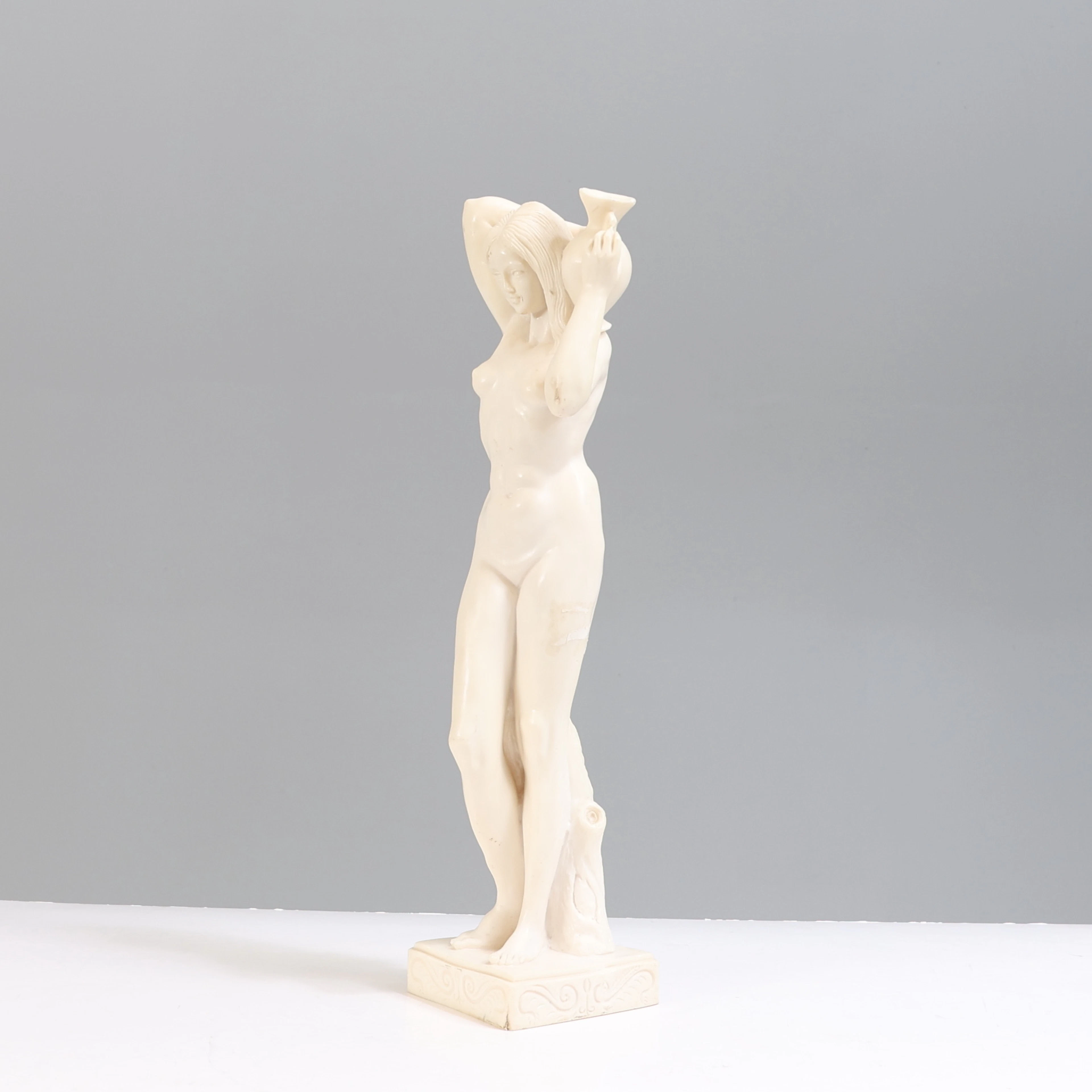 SKULPTUR, konstmassa, 1900-/2000-tal.