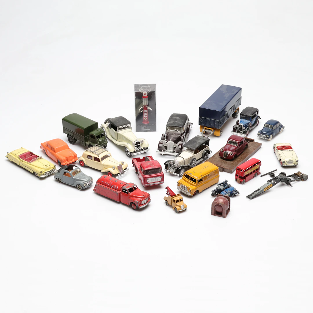 LEKSAKBILAR, bl.a. Tomte-Lærdal & GalaniteDinky Toys, Vilmer.