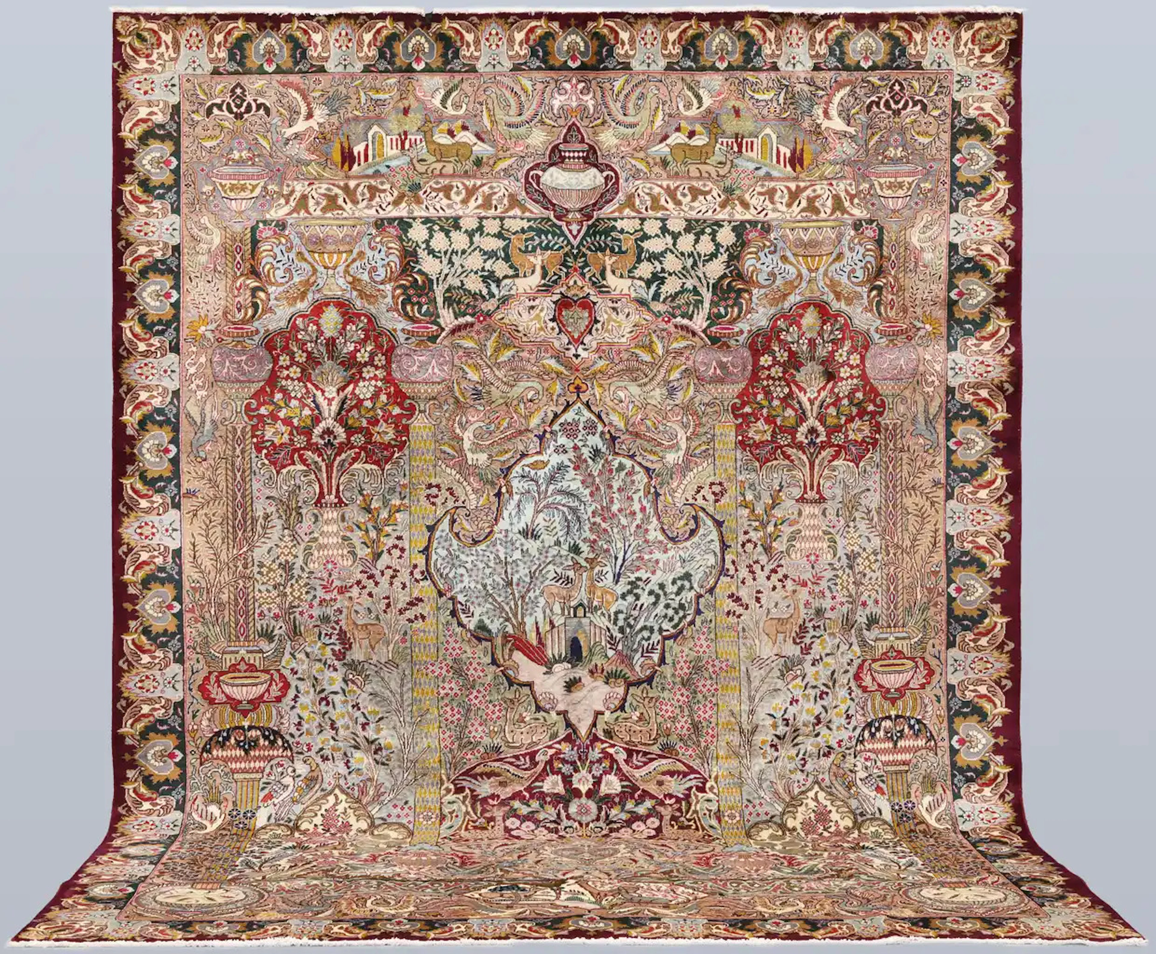 ORIENTMATTA. Figural Kashmar, 383 x 303 cm.