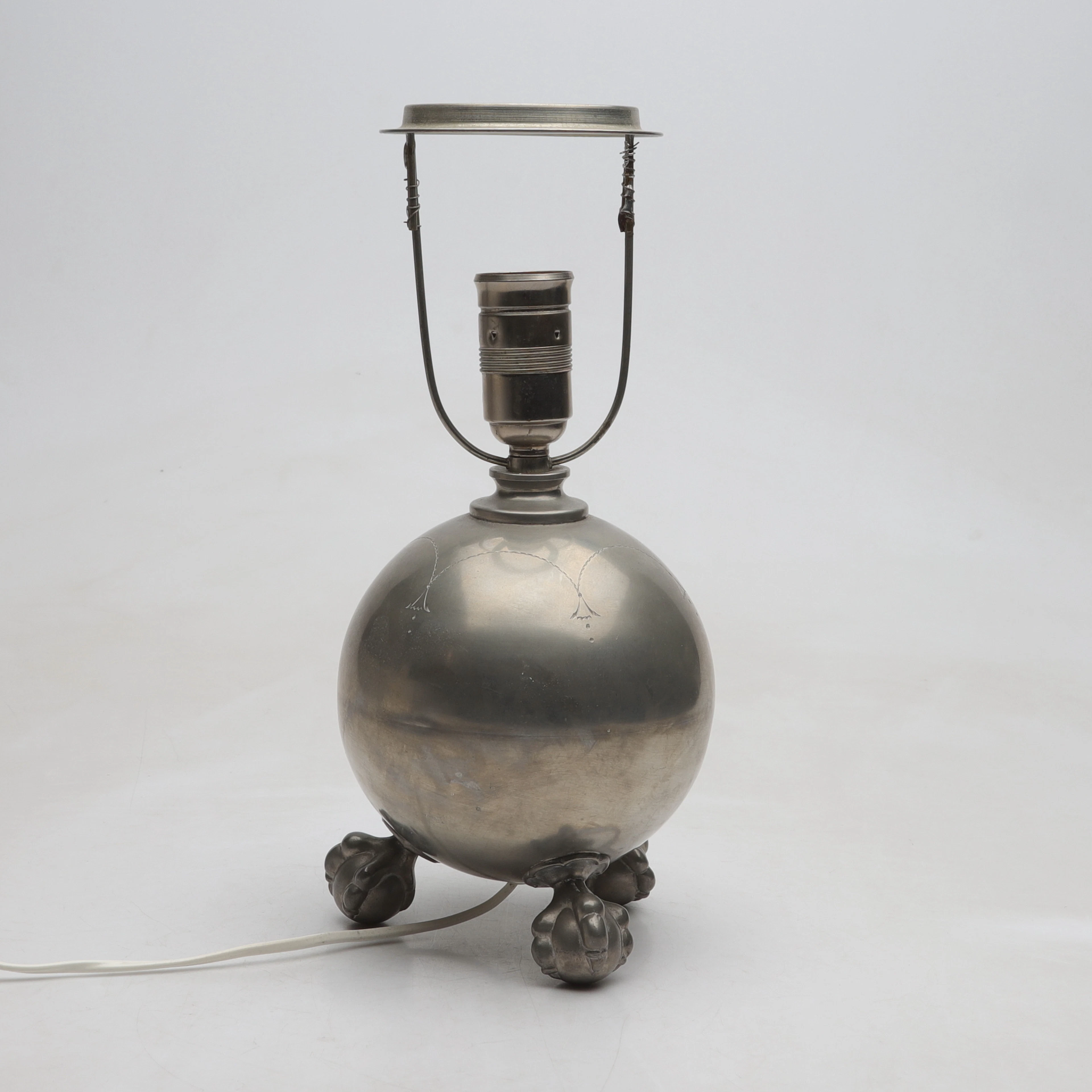 BORDSLAMPA, tenn, art deco, 1900-talets första hälft.