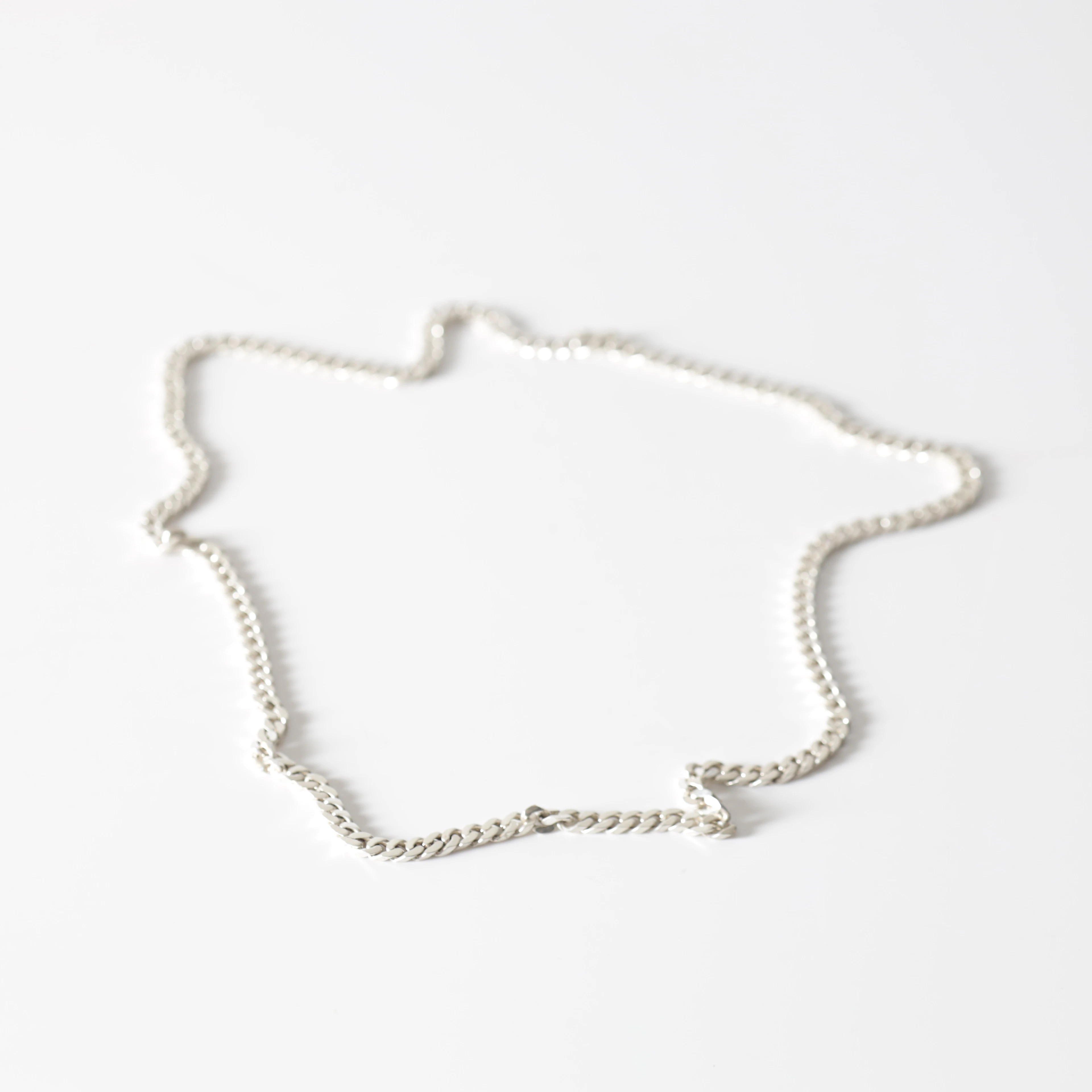 COLLIER, silver, pansarlänk. Totalvikt ca 47,9 gram.