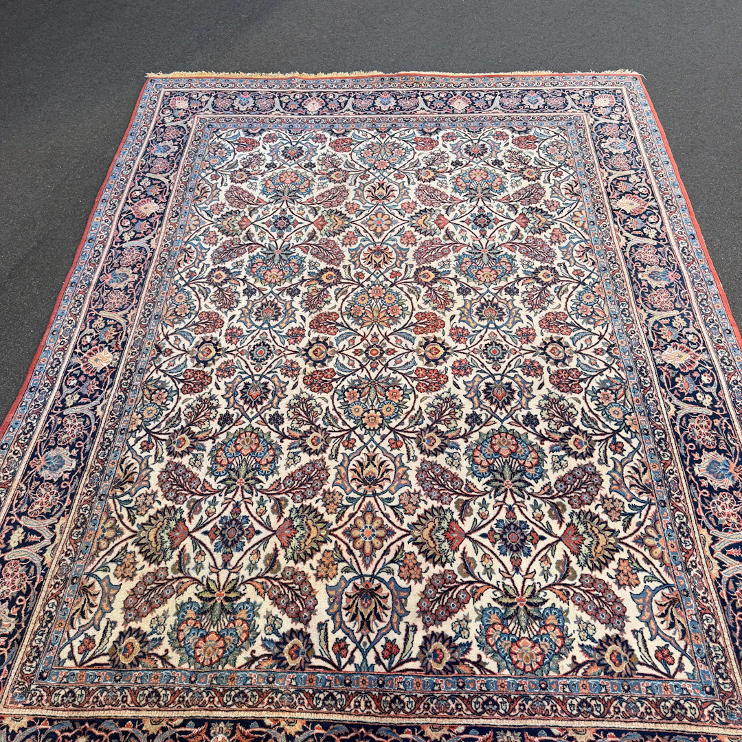 MATTA, orientalisk, ca 235x315 cm.