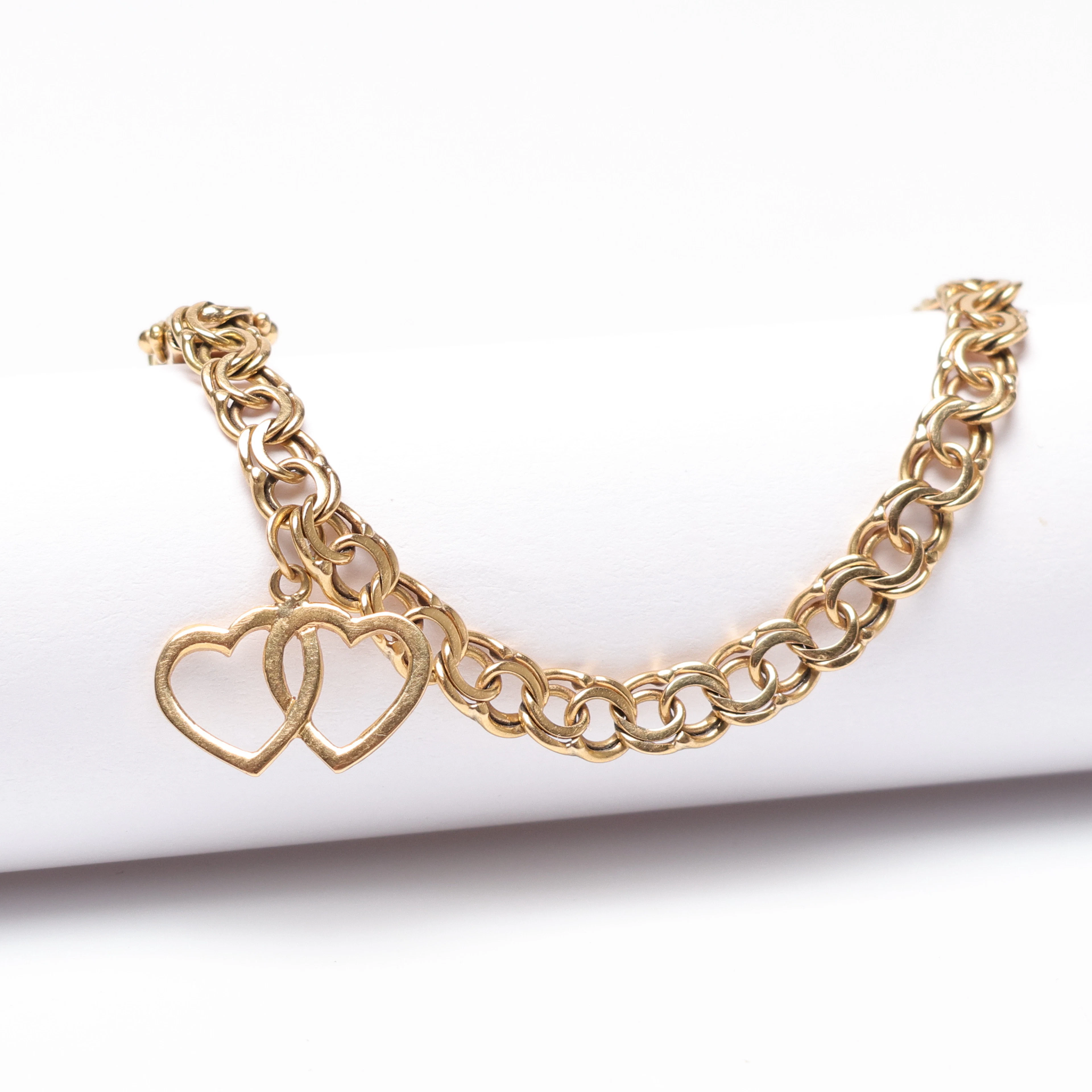 ARMBAND, bismarckslänk, 18K guld, med hänge. vikt ca 6.8gram.
