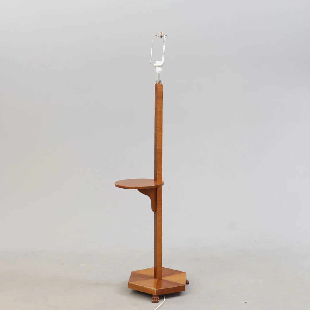 GOLVLAMPA, med bord, funkis, 1900-talets första hälft.