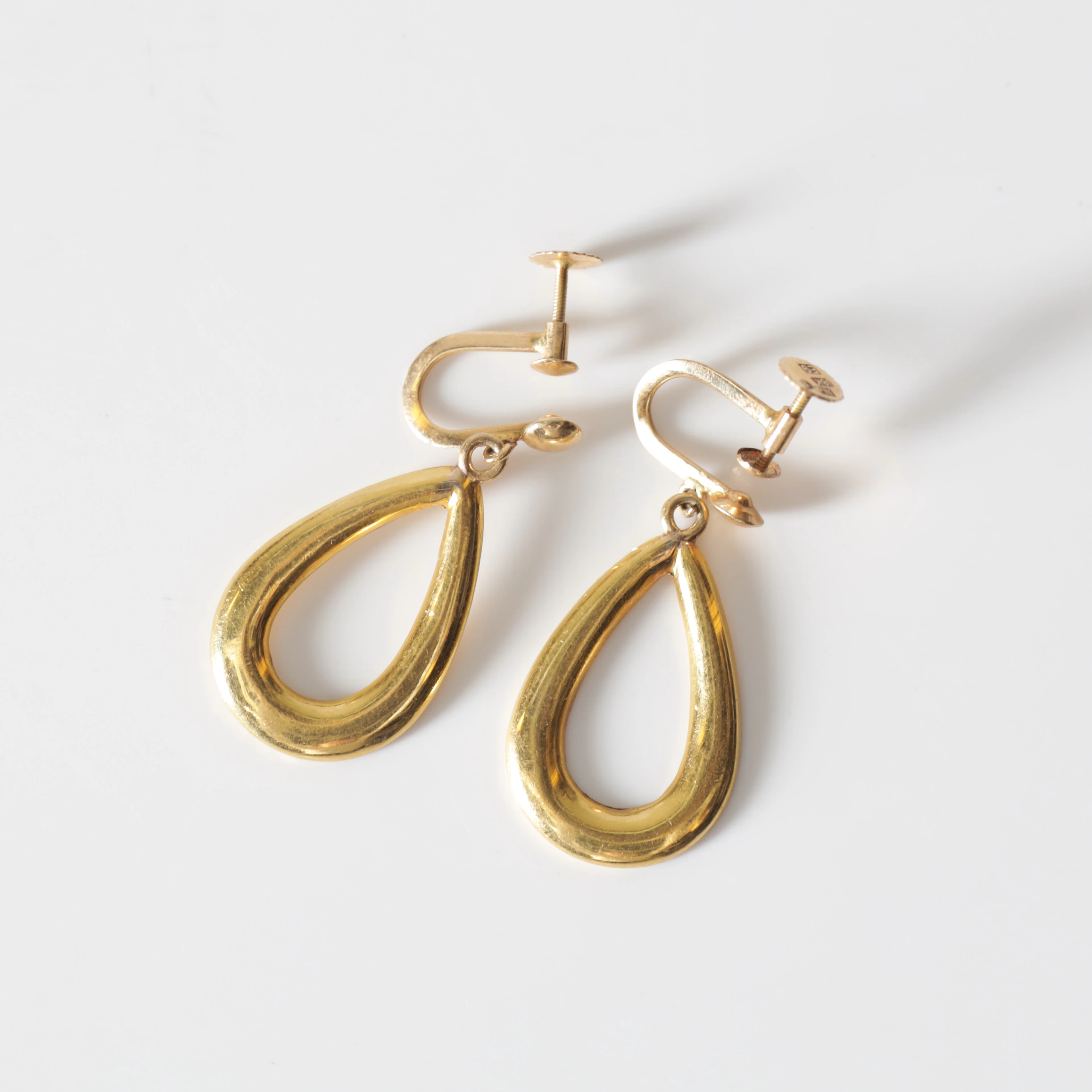 ÖRHÄNGEN, 1 par, 18K guld, Nordiska Juvelaktiebolaget, Stockholm