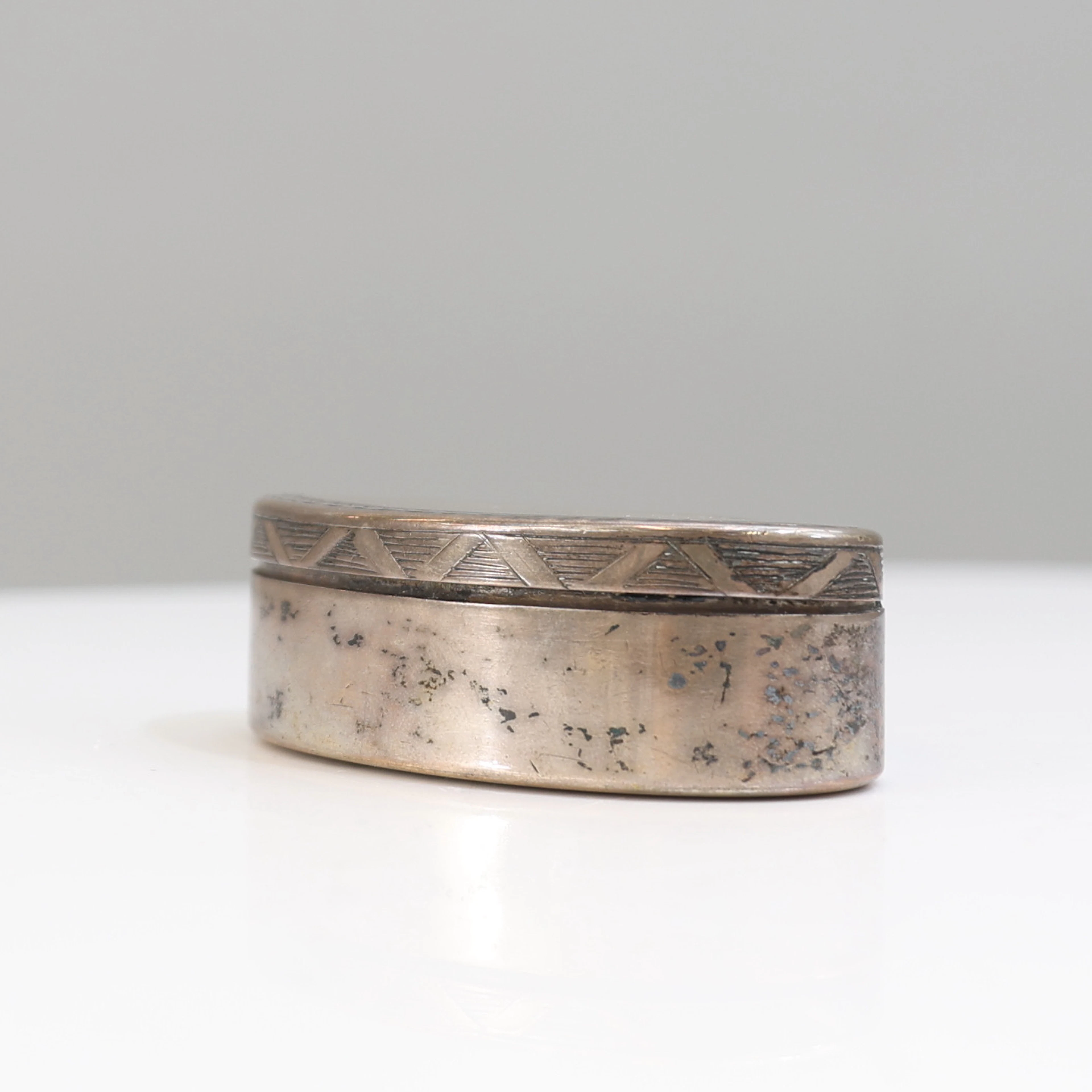 ANDERS CASTMAN. Dosa, silver, Eksjö, 1802. Totalvikt 81 gram.