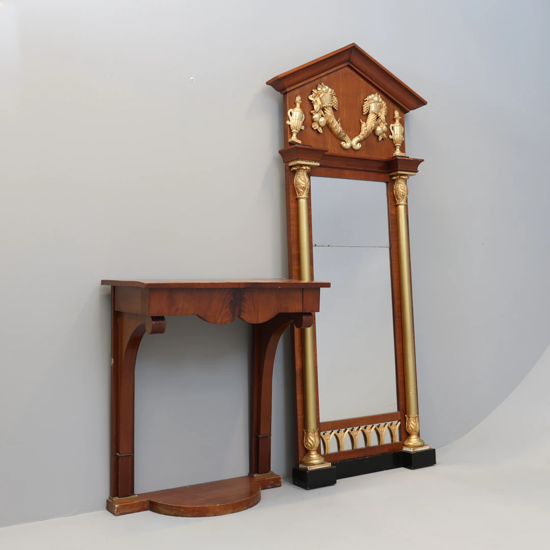 SPEGEL med KONSOLBORD, Karl Johan-stil, 1900-tal.