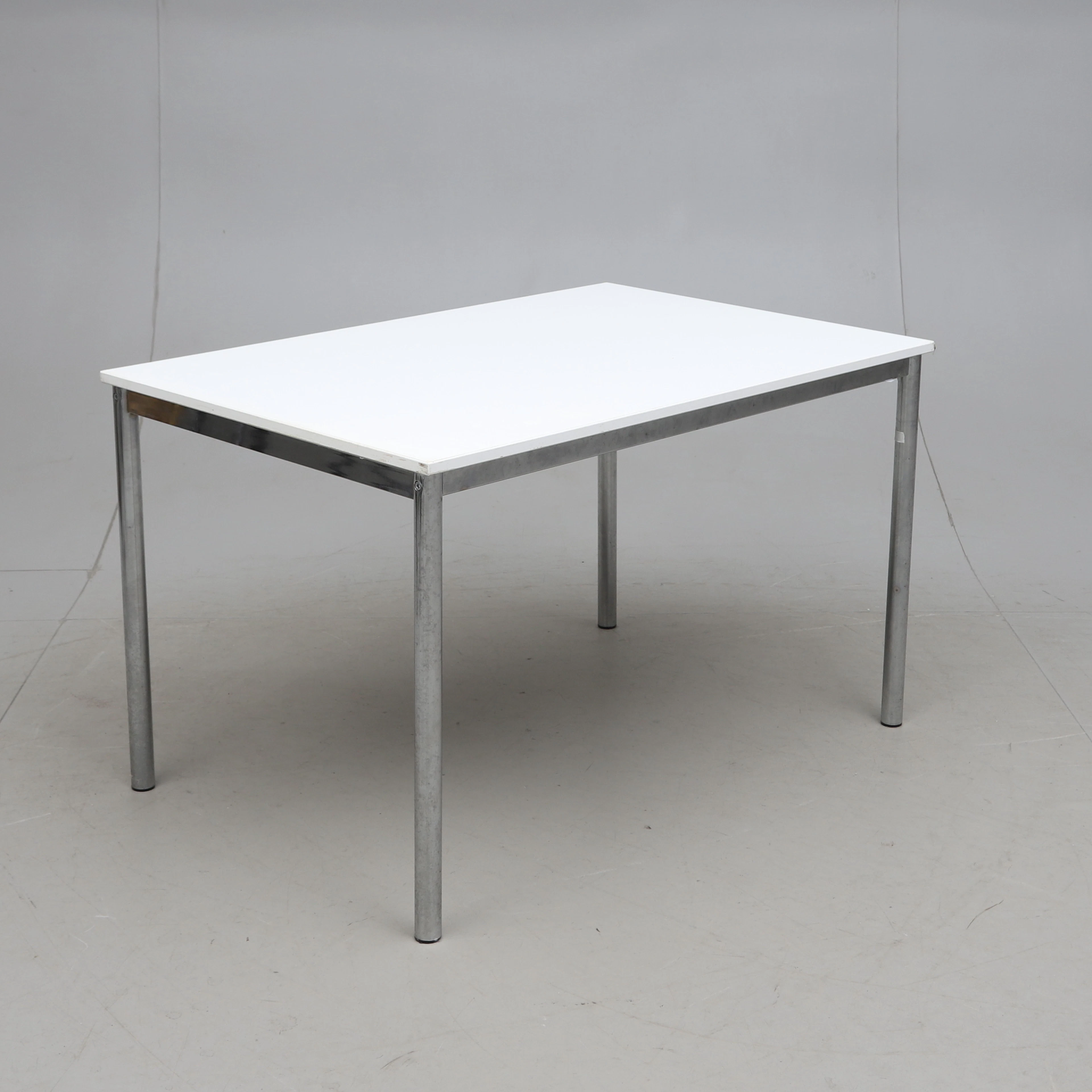 BORD, laminat/metall, 1900-talets senare del.