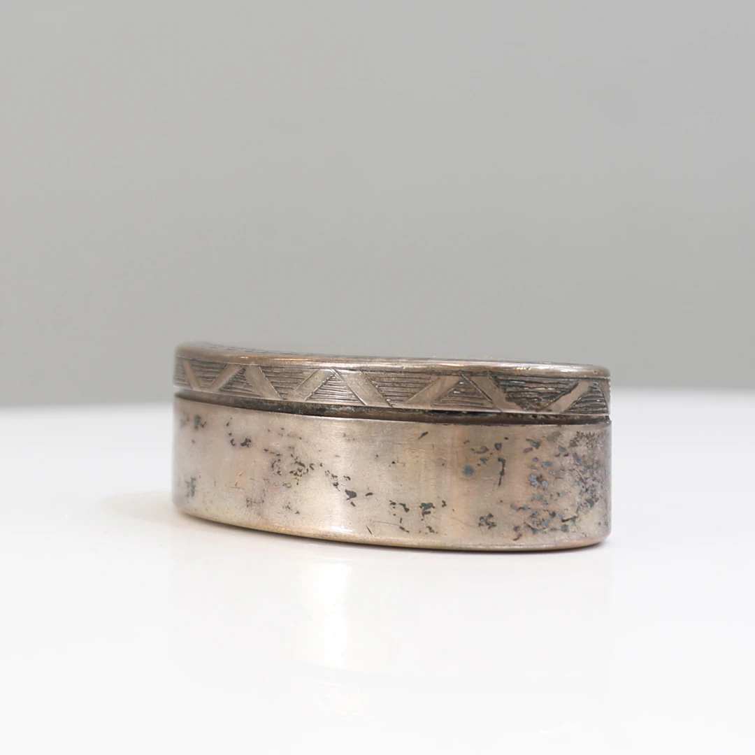 ANDERS CASTMAN. Dosa, silver, Eksjö, 1802. Totalvikt 81 gram.