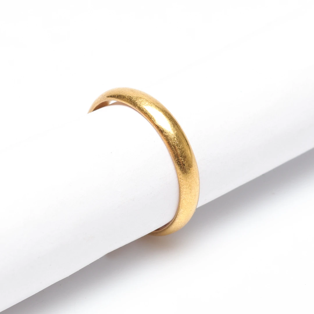 RING, guld, 23k, ca 3,9 gram.