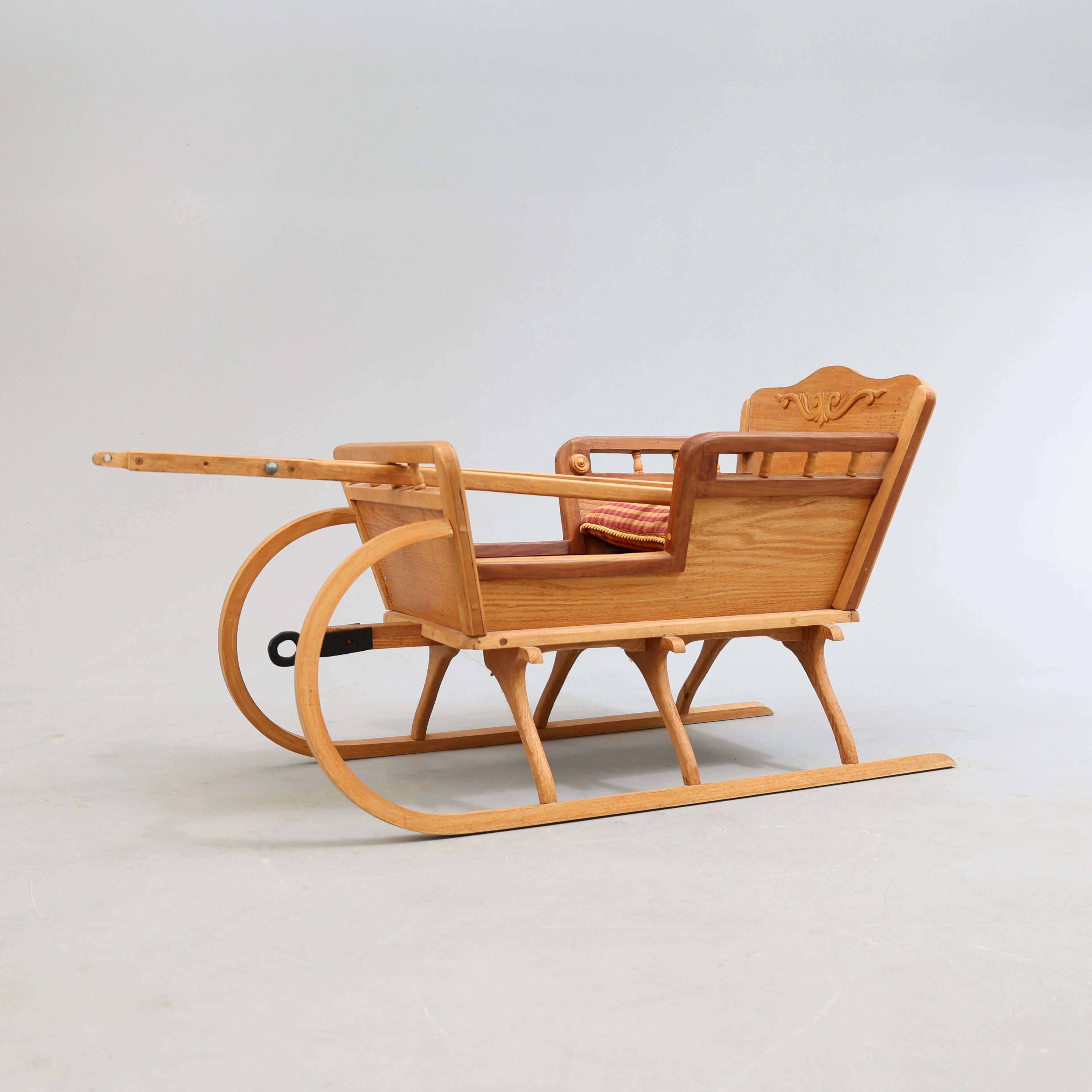SLÄDE. Trä, Canada, amish, 1980-tal.