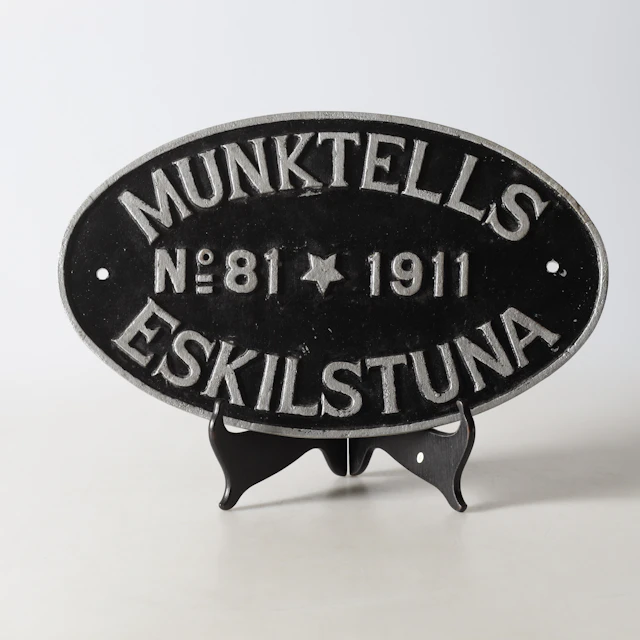 SKYLT, aluminium, Munktells, Eskilstuna.