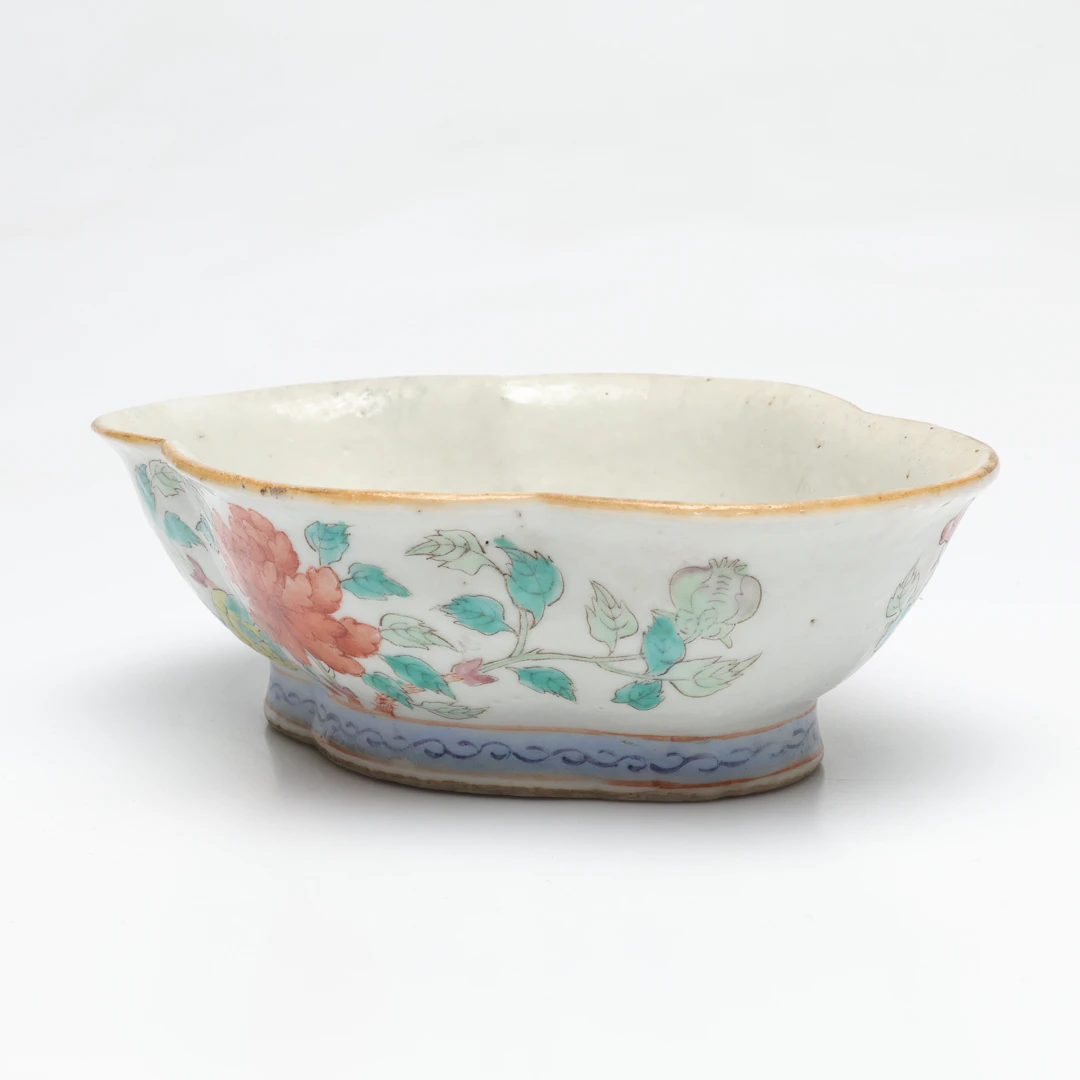 SKÅL på fot, porslin, Kina, 1800/1900-tal.