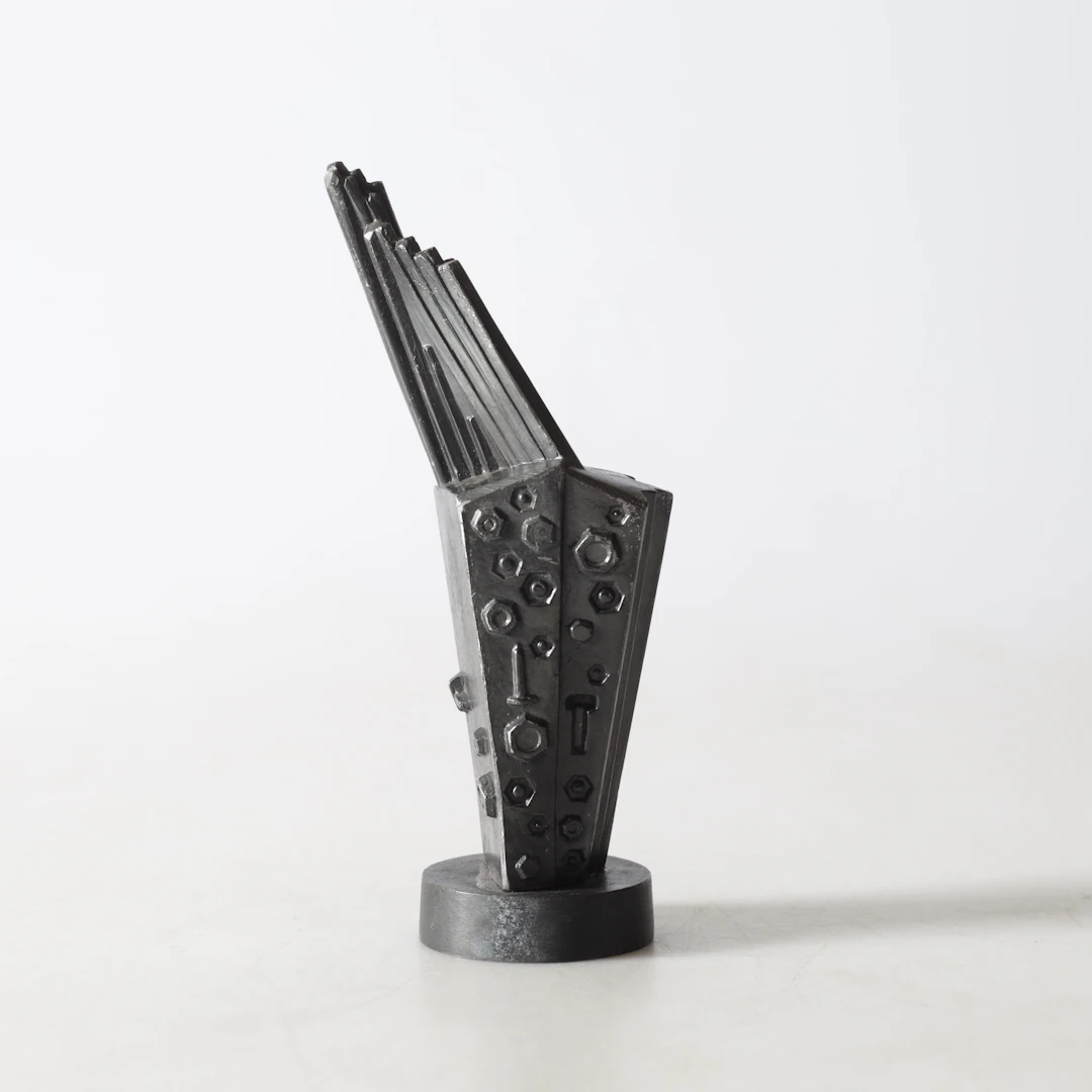 ULF SUCKSDORFF. skulptur, metall, Söderberg & Haak 100-årsjubileum, 1966.
