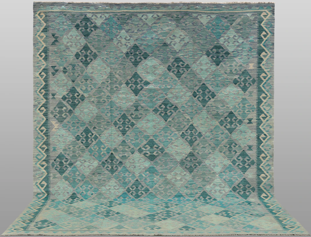 ORIENTMATTA. Kelim klassisk design, 298 x 256 cm.