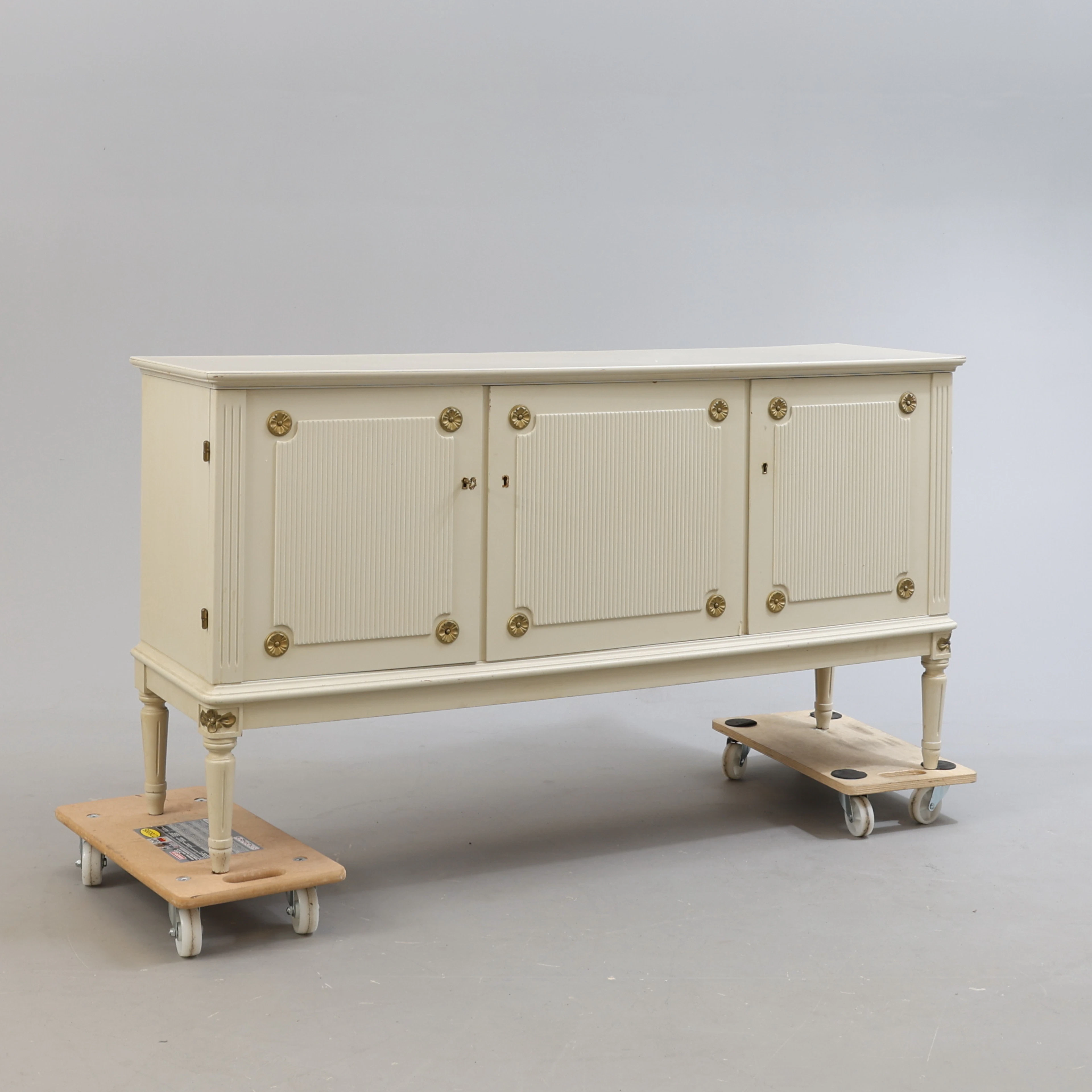 SIDEBOARD, gustaviansk stil, 1900-tal.