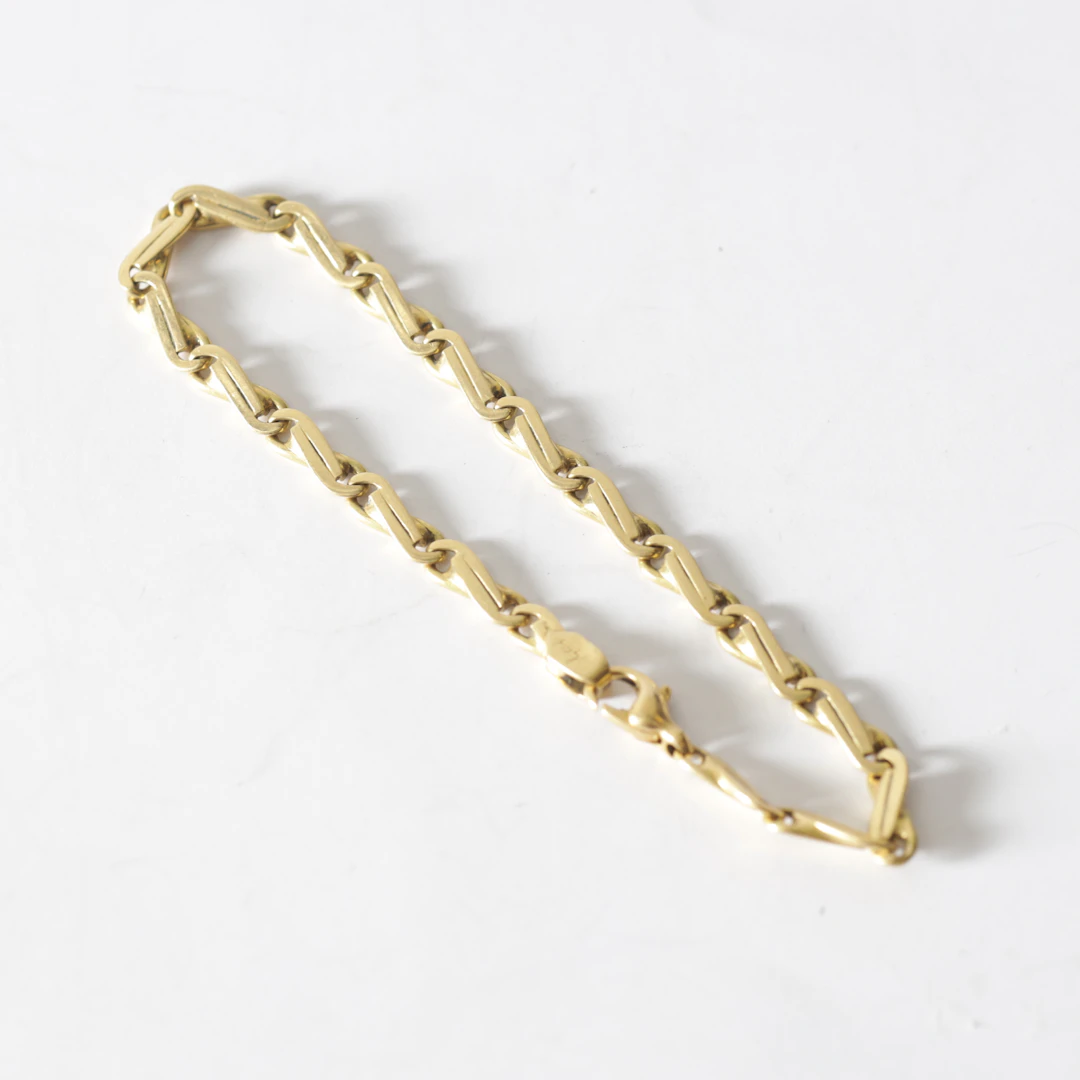 ARMBAND, 18K guld. Totalvikt ca 15,7 gram.
