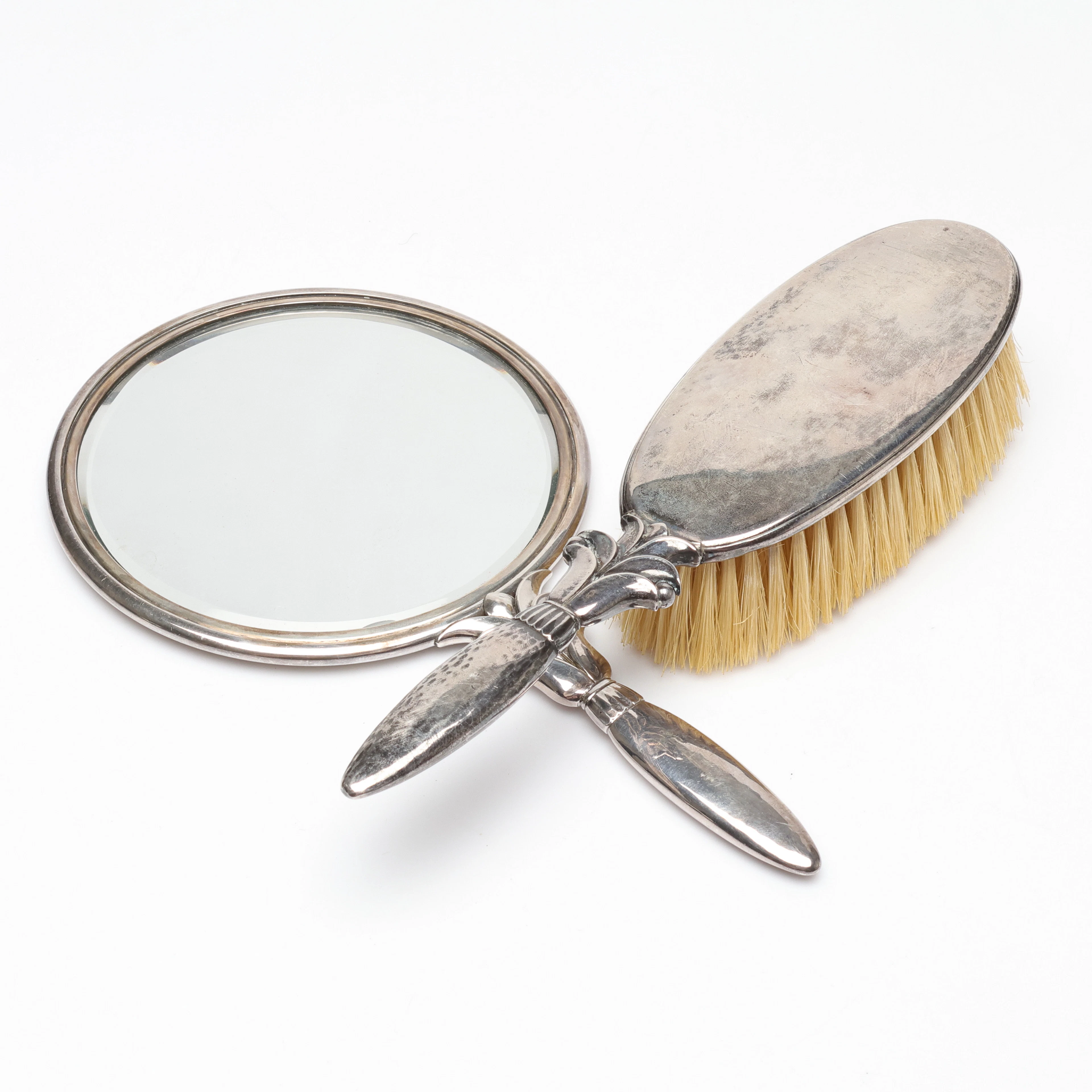 HARALD NIELSEN. borste samt handspegel, Georg Jensen Sterling Silver, Danmark.