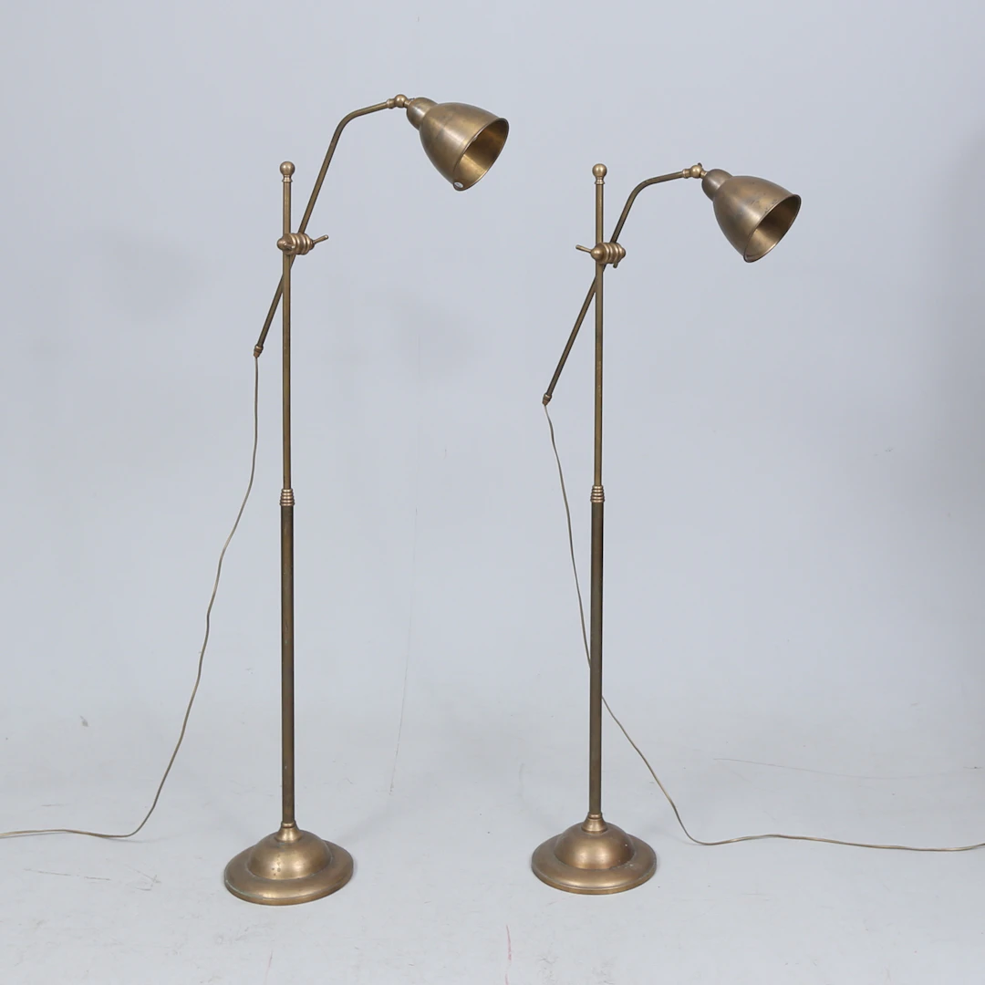 GOLVLAMPOR, ett par, metal products, 2000-talet.