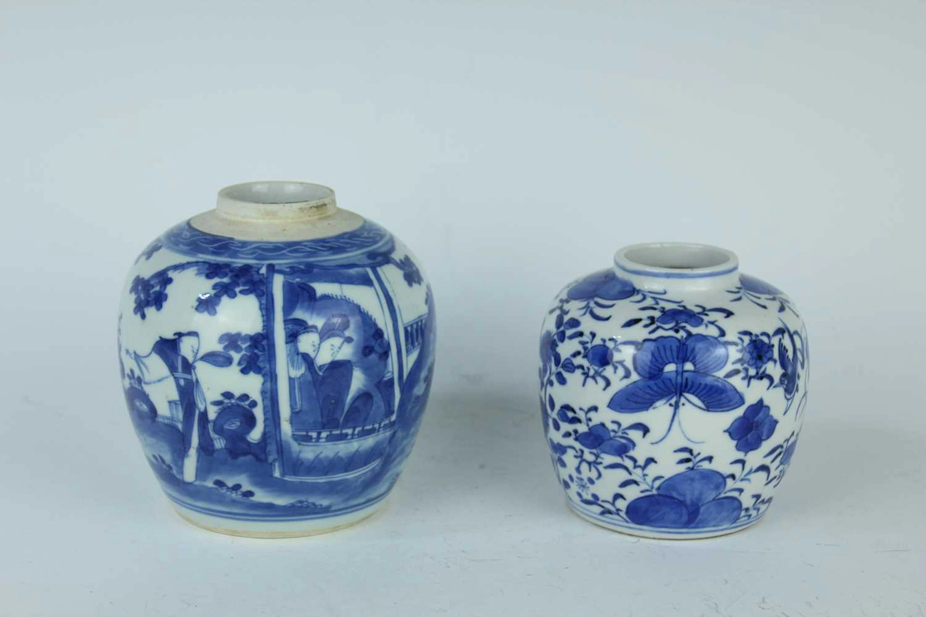 Lot 4 - Two Chinese blue and white porcelain jars