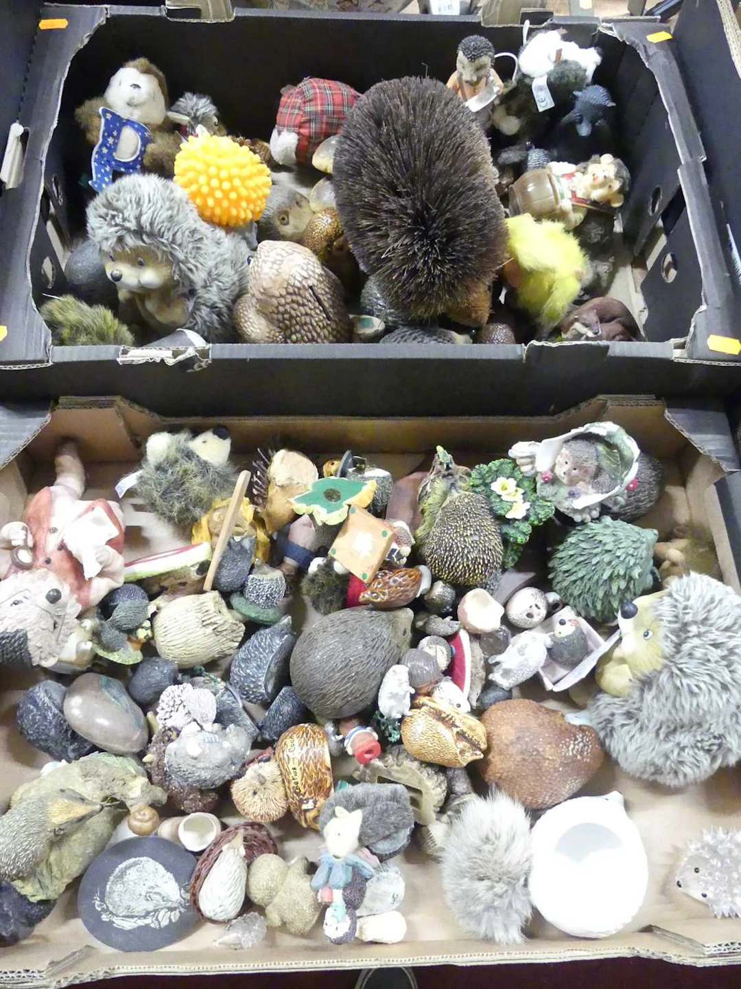 Lot 153 - A collection of composite models of