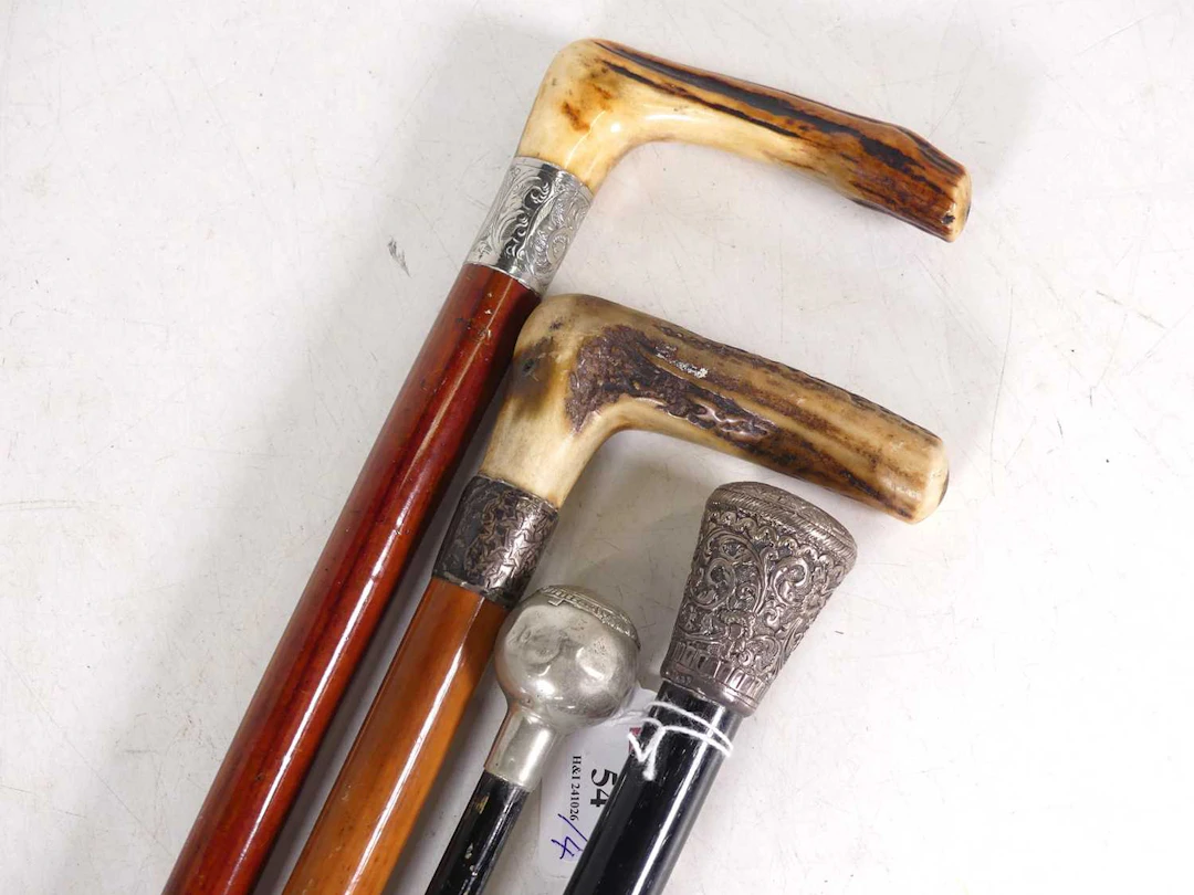 Lot 54 - A 19th century walking stick, having a