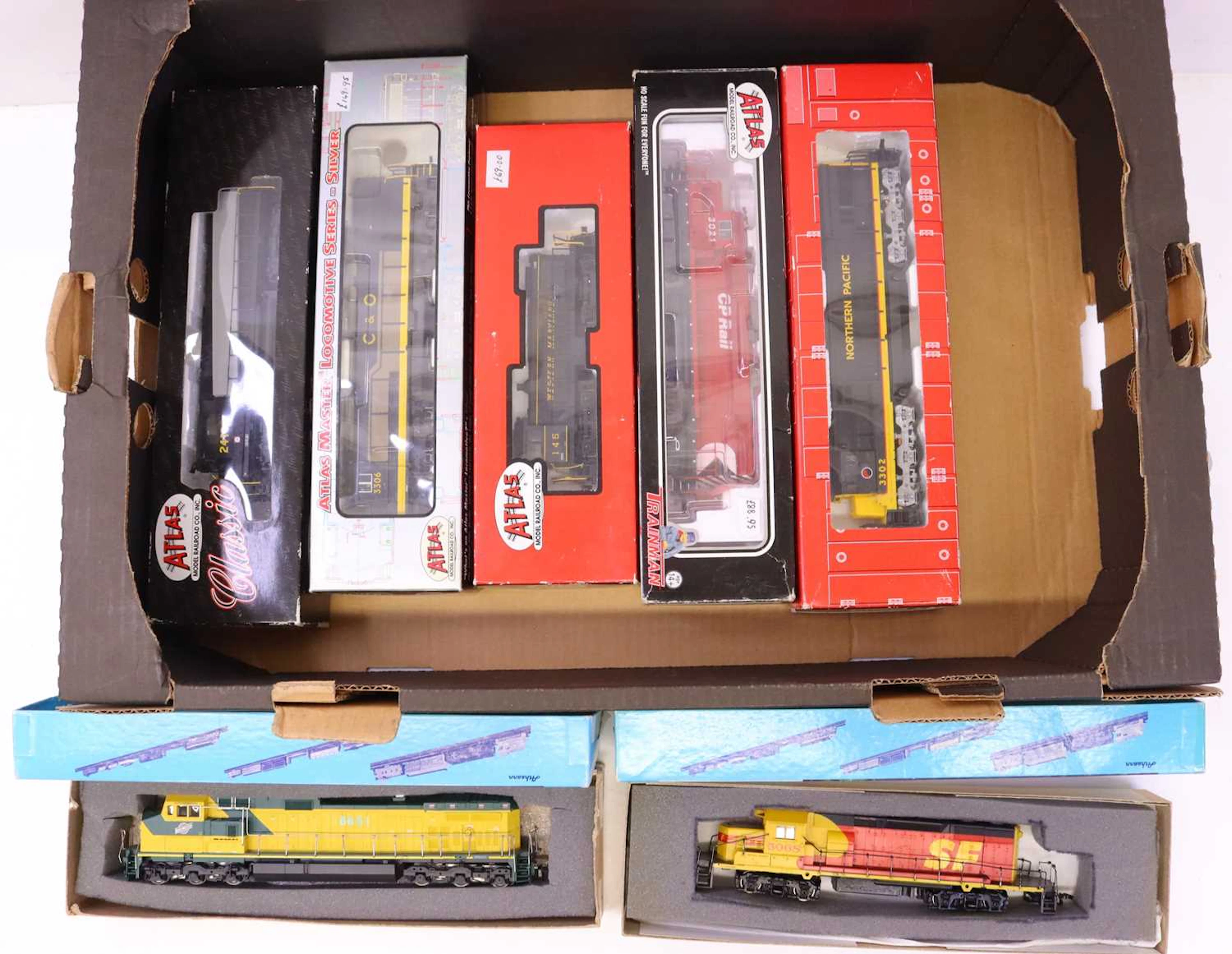 Lot 751 - One tray containing various HO gauge