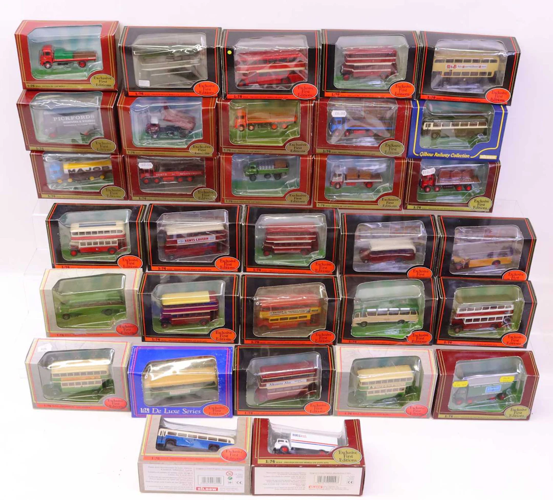 Lot 300 - 32 mixed EFE public transport and commercial
